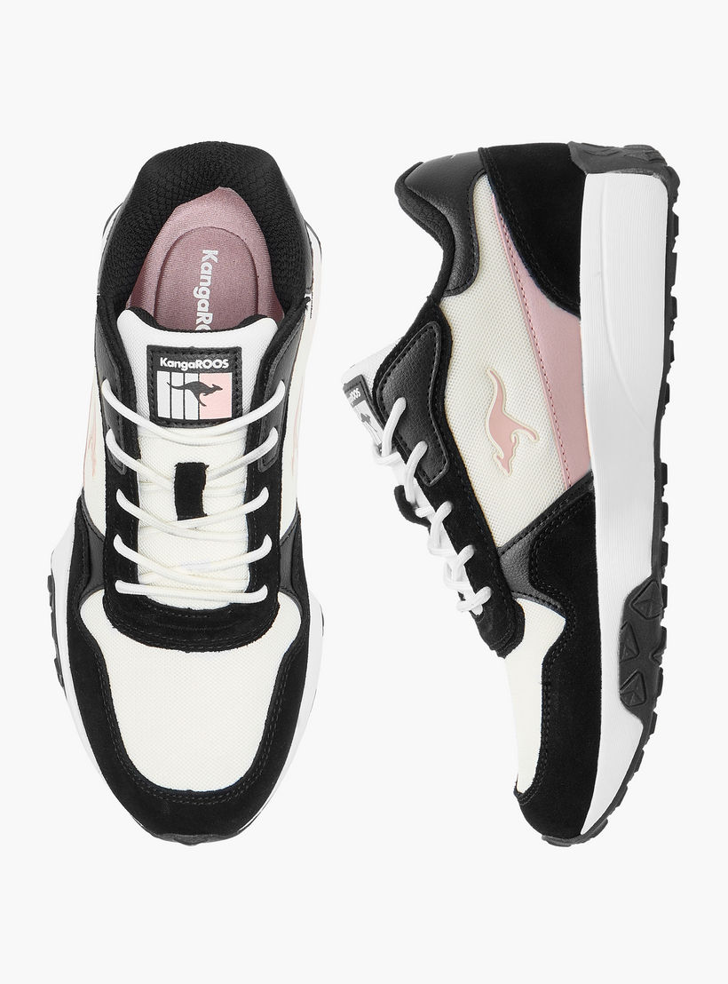 حذاء رياضي بألواح ورباط إغلاق للنساء من كانجاروز-women-shoes-sports-image-1