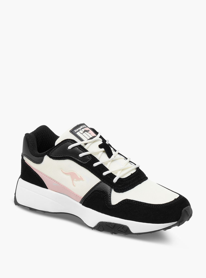 حذاء رياضي بألواح ورباط إغلاق للنساء من كانجاروز-women-shoes-sports-image-4