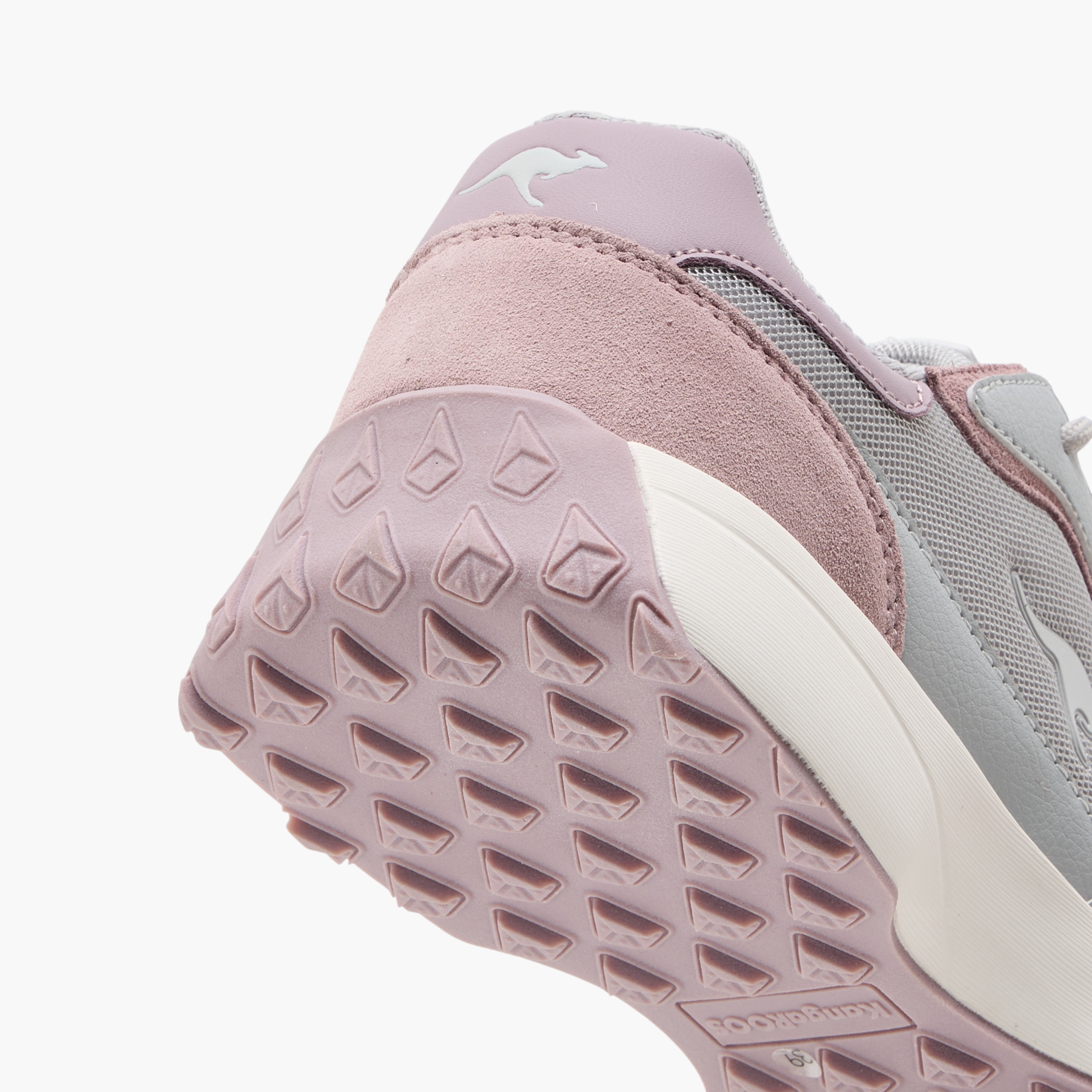 حذاء رياضي بقوالب ملونة ورباط للنساء من كانجاروس-women-shoes-sneakers-image-7