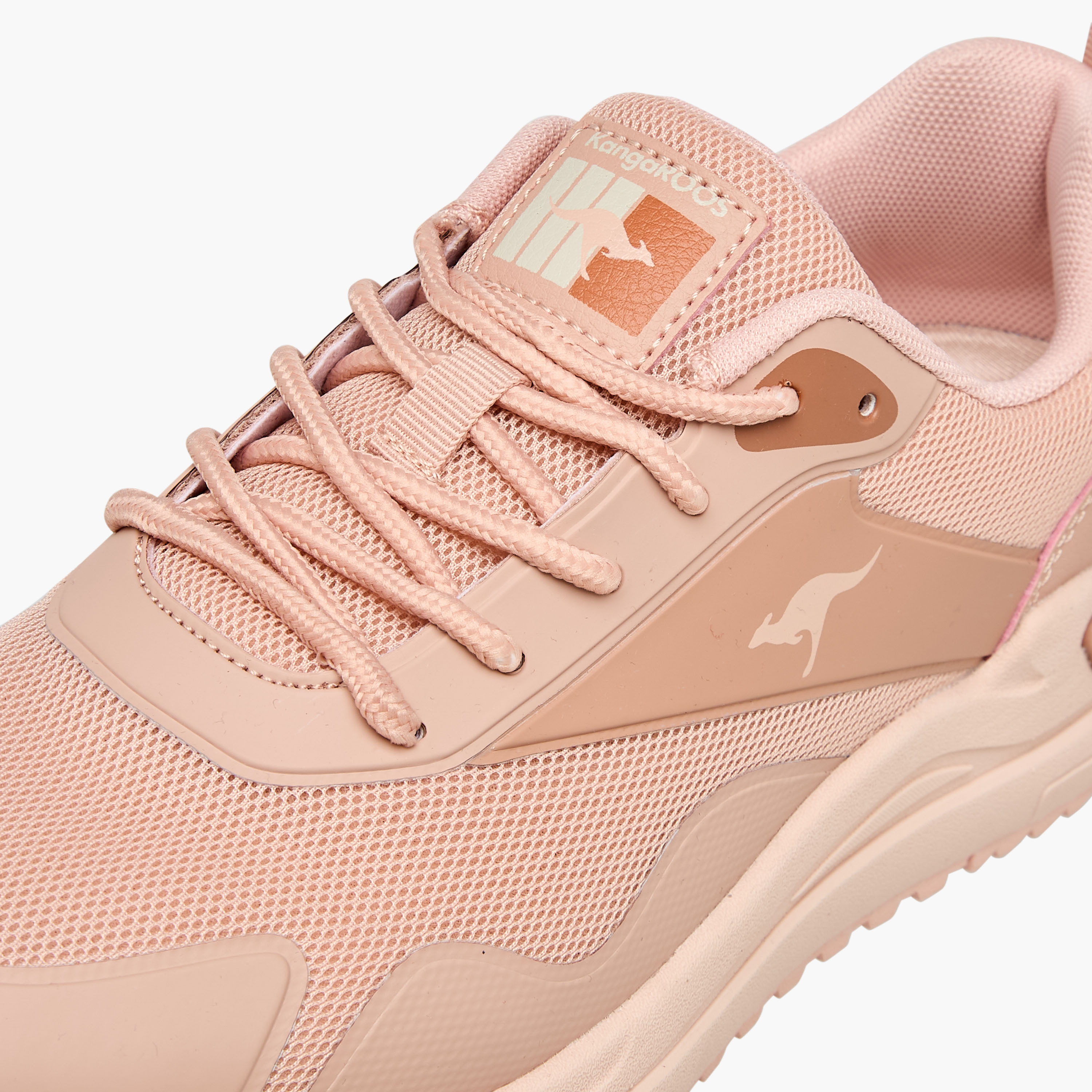 حذاء رياضي برباط إغلاق للنساء من كانجاروز-women-shoes-sports-image-4