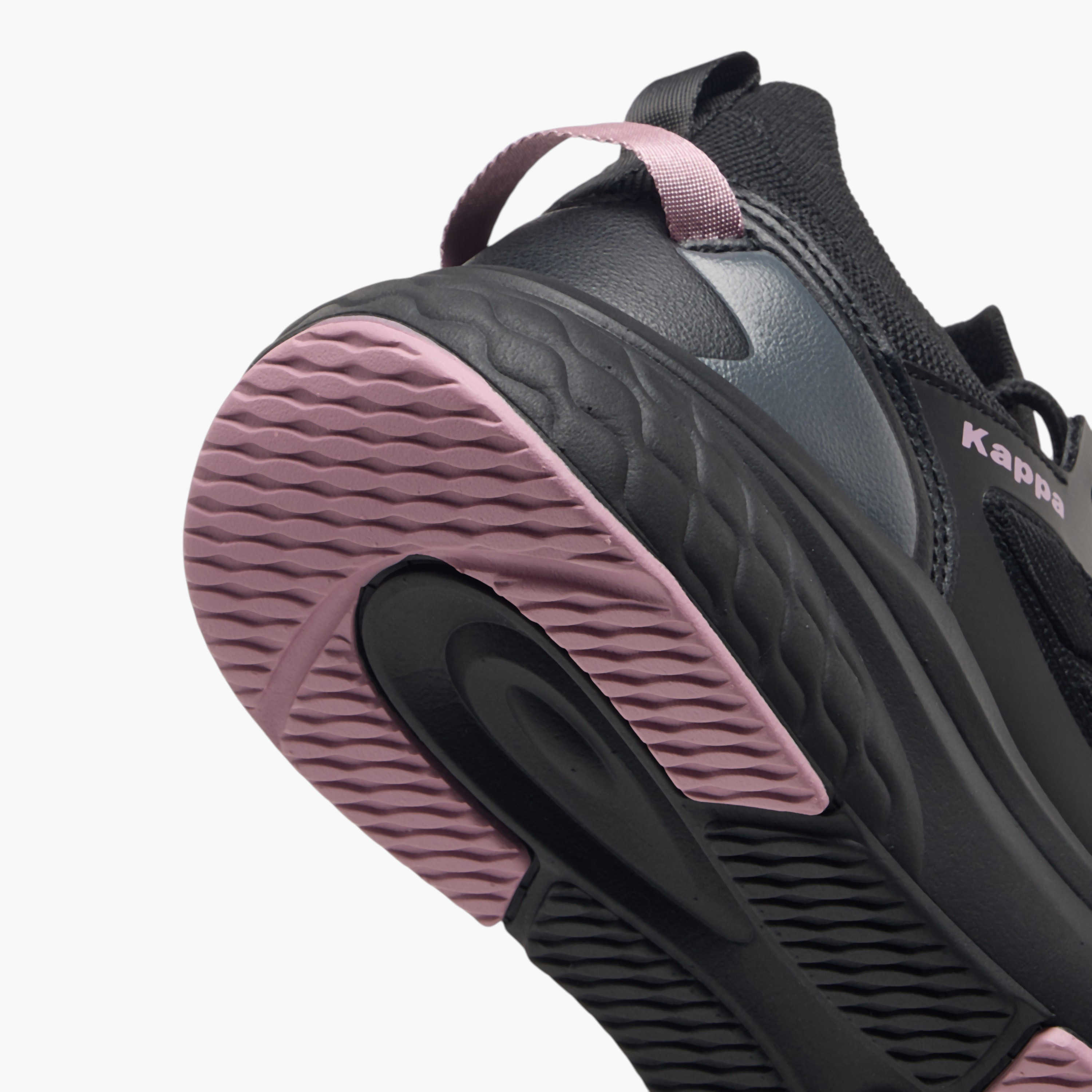 حذاء رياضي برباط إغلاق وطبعات شعار للنساء من كابا-women-shoes-sports-image-6