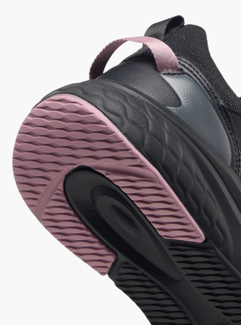 حذاء رياضي برباط إغلاق وطبعات شعار للنساء من كابا-women-shoes-sports-image-6