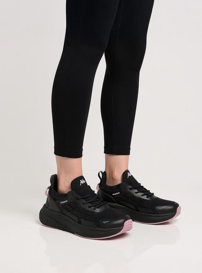 حذاء رياضي برباط إغلاق وطبعات شعار للنساء من كابا-women-shoes-sports-image-2