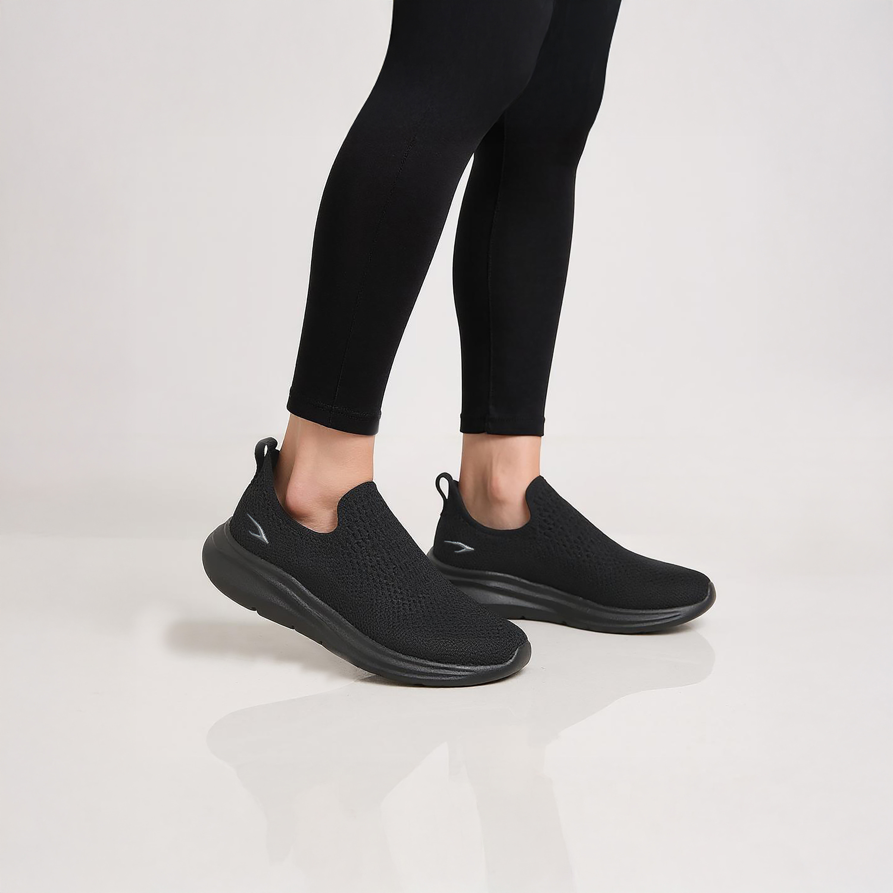 Dash Logo Detail Slip-On Sports Shoes-women-shoes-sports-image-3