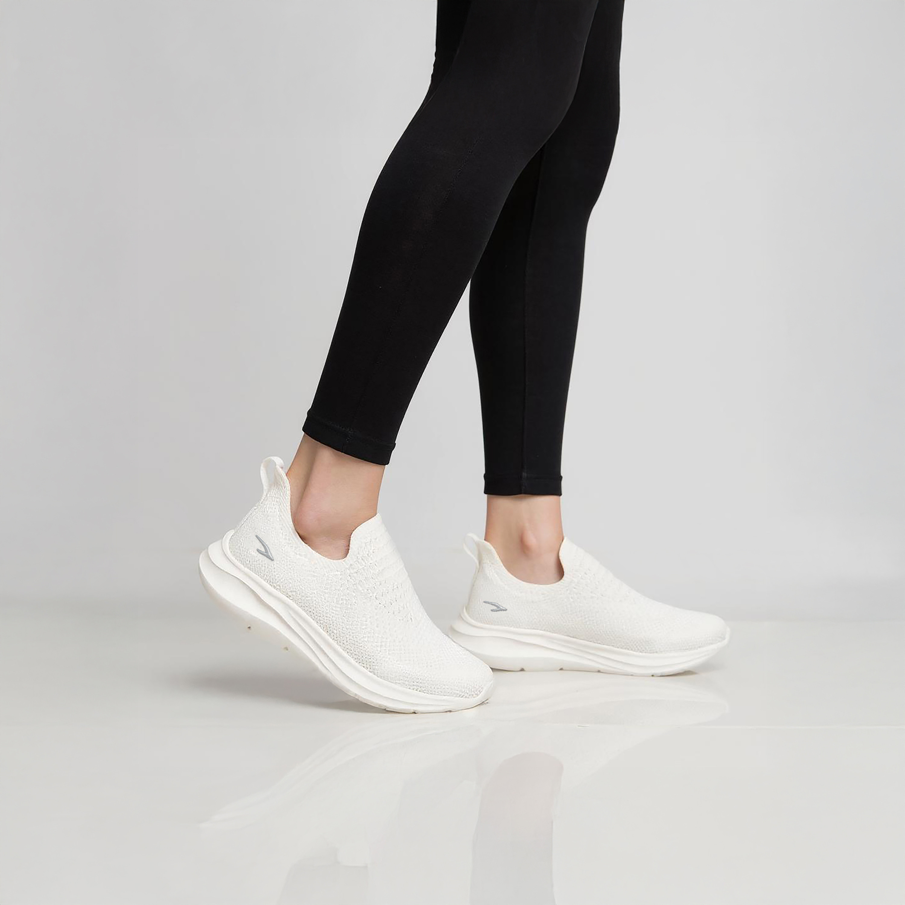 Dash Logo Detail Slip-On Sports Shoes-women-shoes-sports-image-2