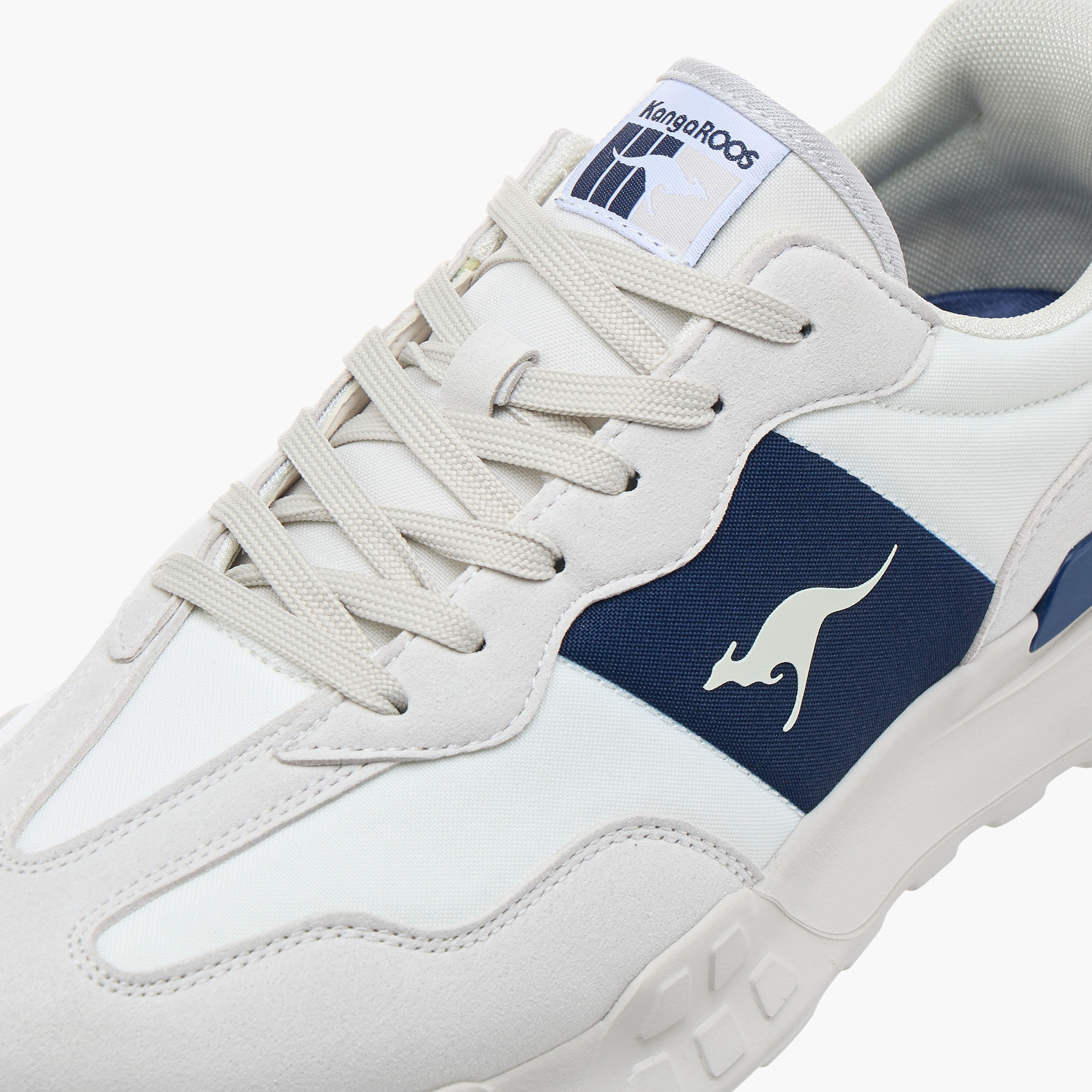 كانجاروز - حذاء رياضي رجالي مع تفاصيل الشعار ورباط إغلاق-sports-men-shoes-image-4