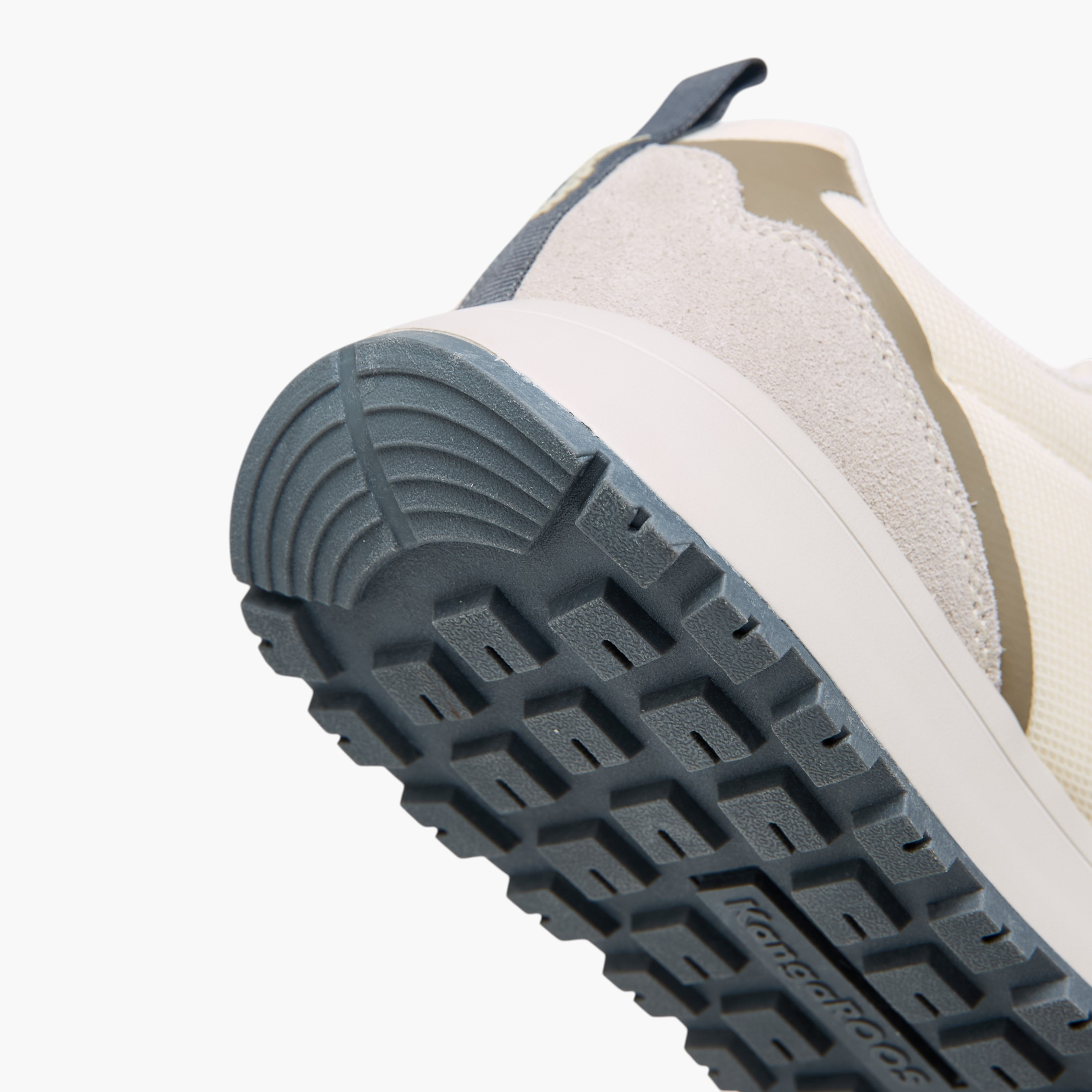 حذاء رياضي برباط إغلاق للرجال من كانجاروز-men-shoes-sports-image-5