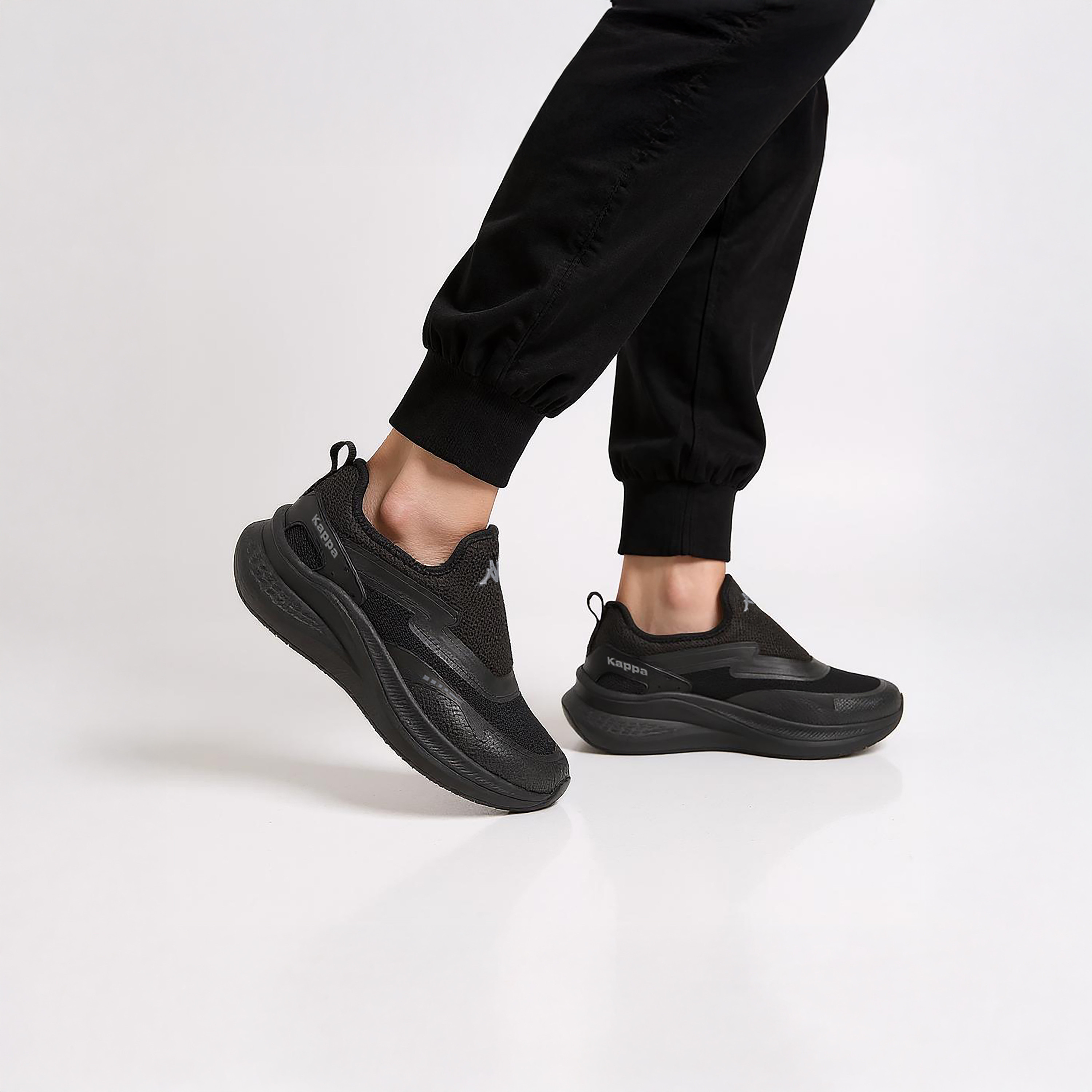 Kappa Men's Logo Print Slip-On Sports Shoes with Pull Tab-sports-men-shoes-image-3
