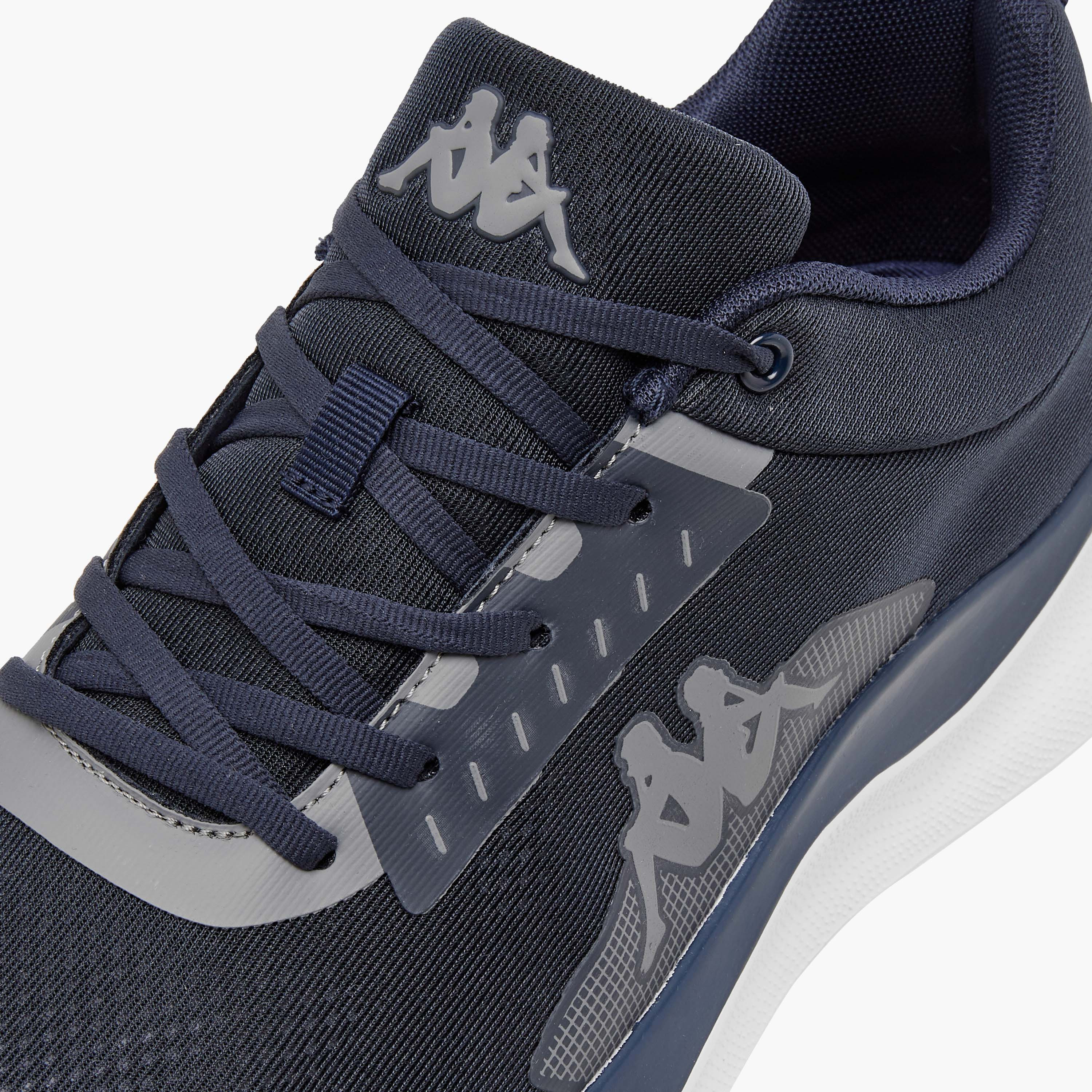 حذاء رياضي بشعار ورباط إغلاق للرجال من كابا-sports-men-shoes-image-5