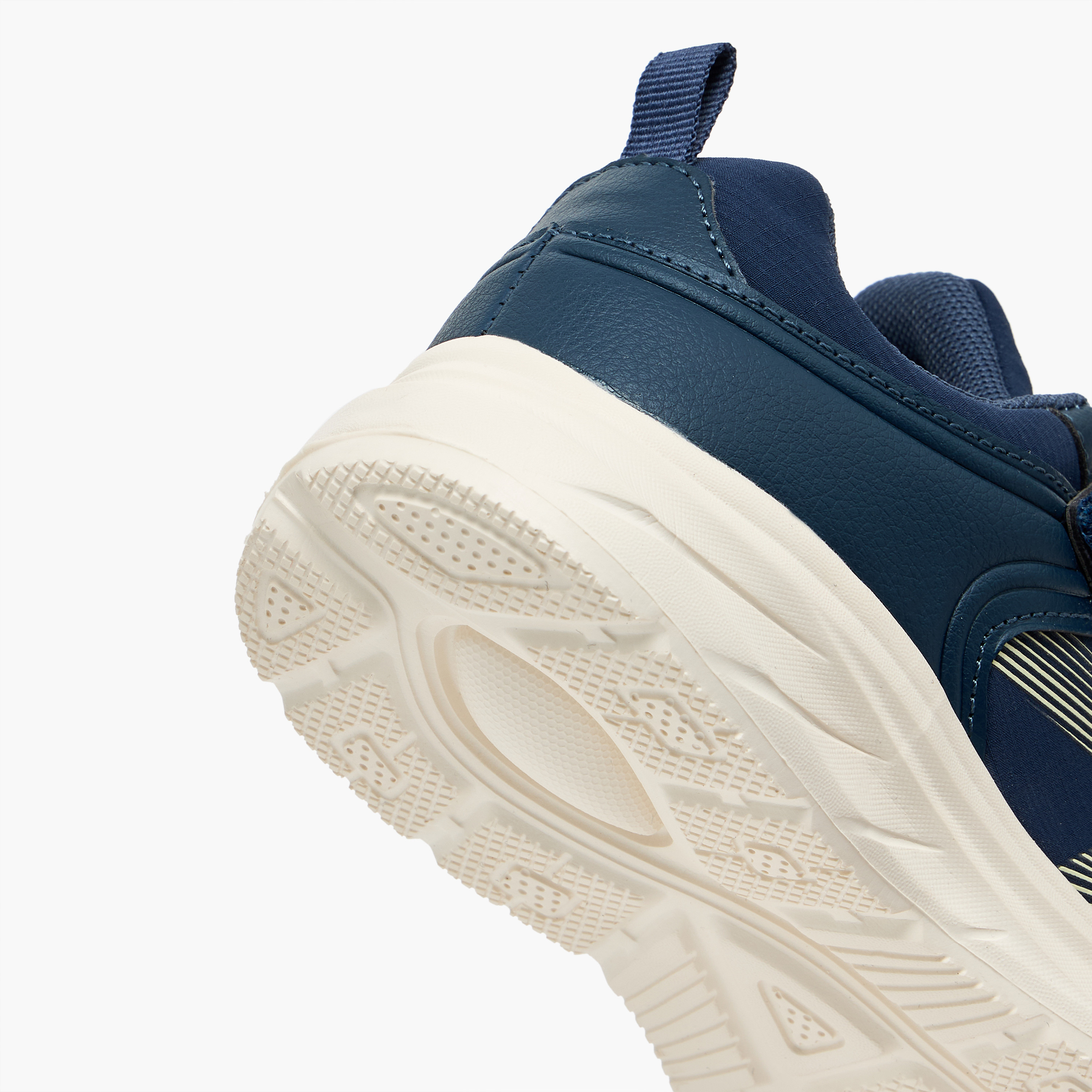 حذاء رياضي بشريط لاصق وألواح للأولاد من كابا-boys-shoes-sports-image-4