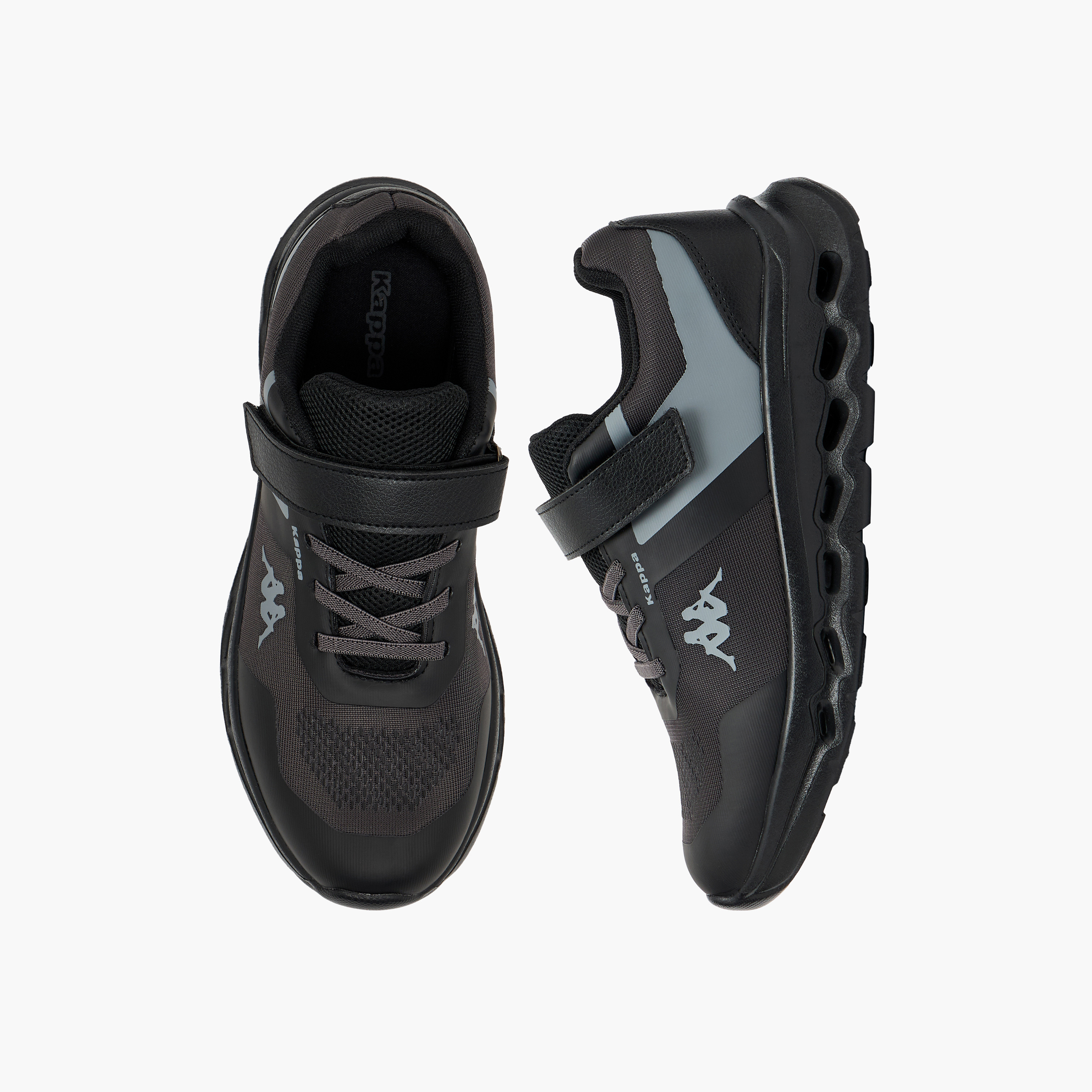 حذاء رياضي بشريط لاصق وطبعات شعار للأولاد من كابا-sports-boys-shoes-image-1