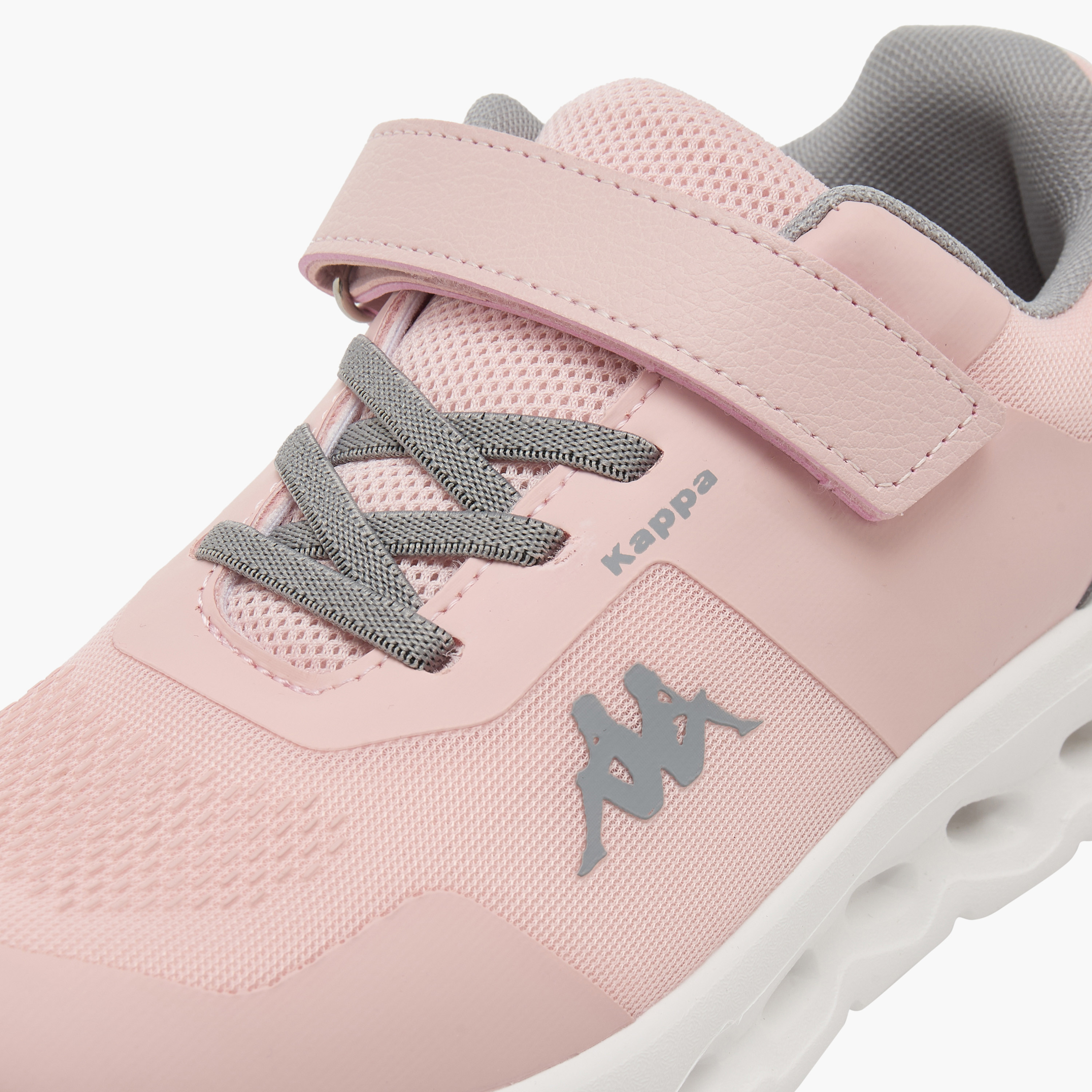 حذاء رياضي بشريط إغلاق لاصق وطبعات شعار للبنات من كابا-girls-shoes-sports-image-4