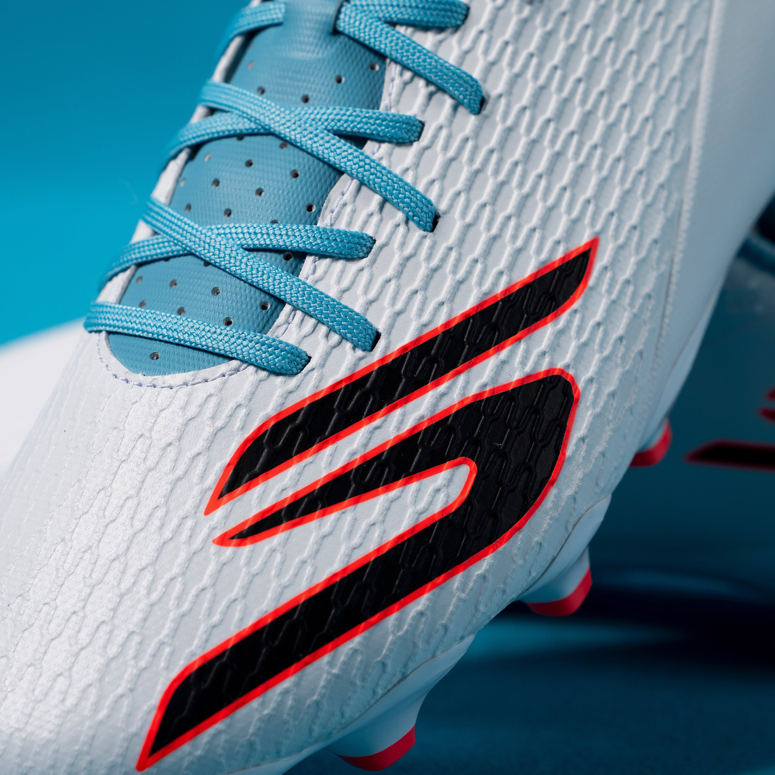 Skechers Men ONEX Lace-Up Football Shoes-sports-men-shoes-image-4