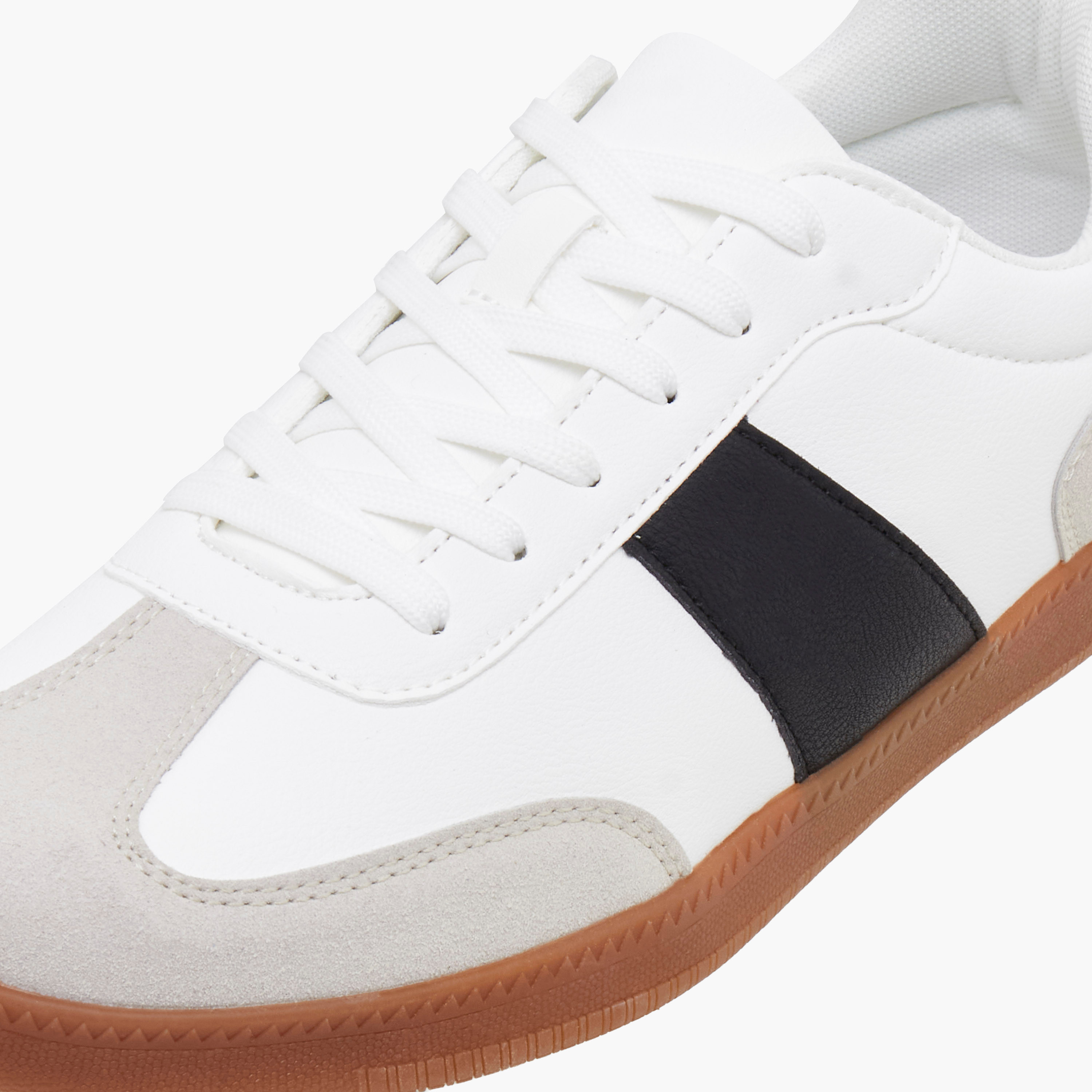 حذاء سنيكرز بطول الكاحل ورباط إغلاق للرجال من إل بي إل من شو إكسبريس-men-shoes-sneakers-image-9