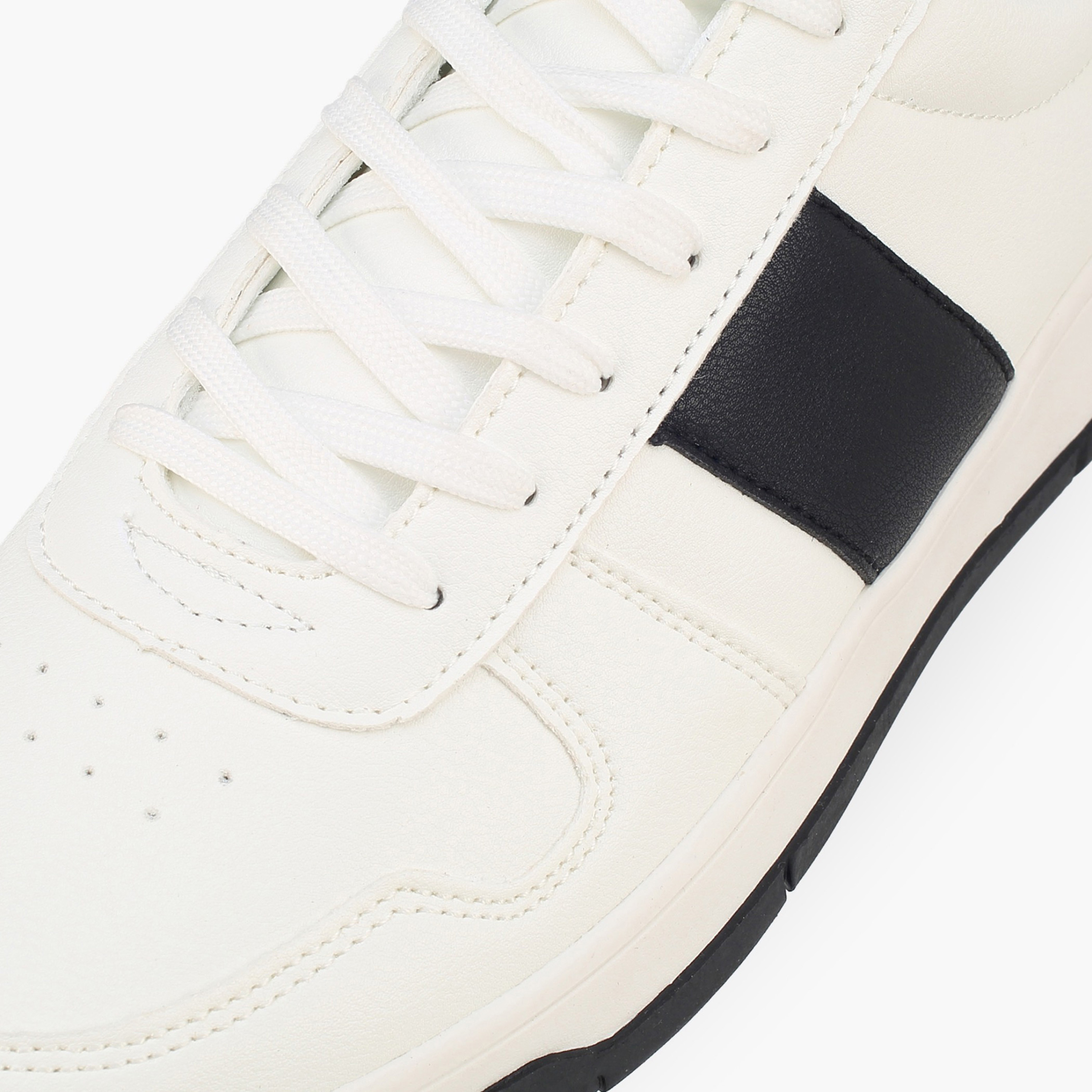 حذاء سنيكرز طول الكاحل برباط إغلاق للرجال من أل بي أل من شو إكسبريس-men-shoes-sneakers-image-4