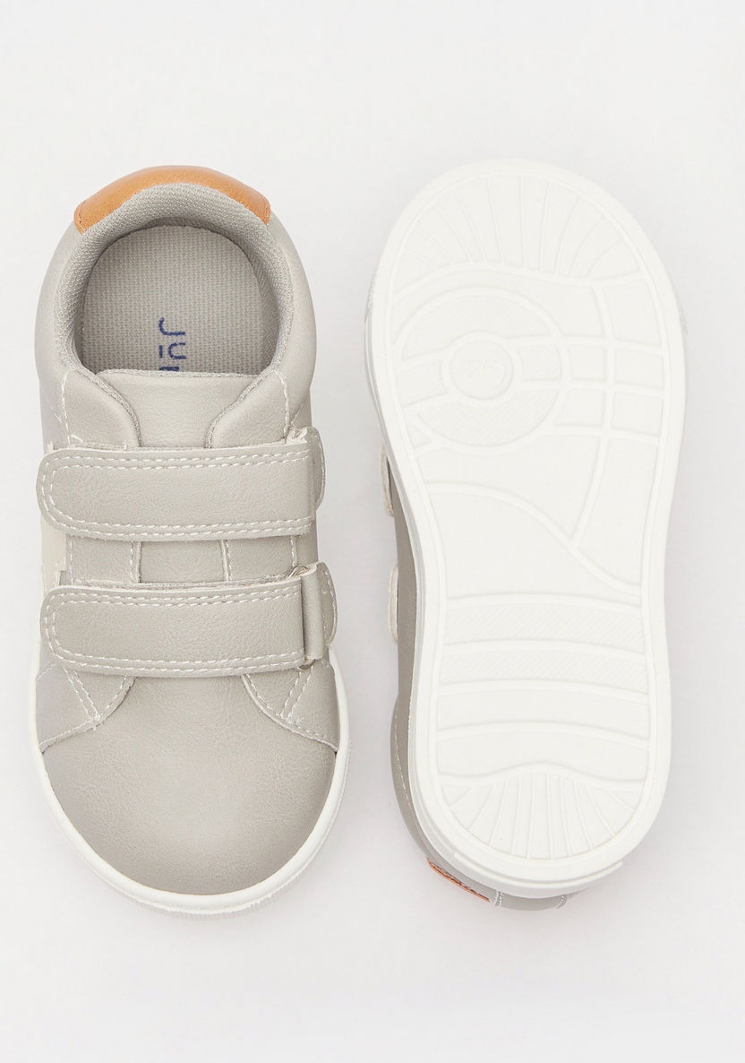 Juniors Textured Sneakers with Hook and Loop Closure-Boy%27s Sneakers-image-4
