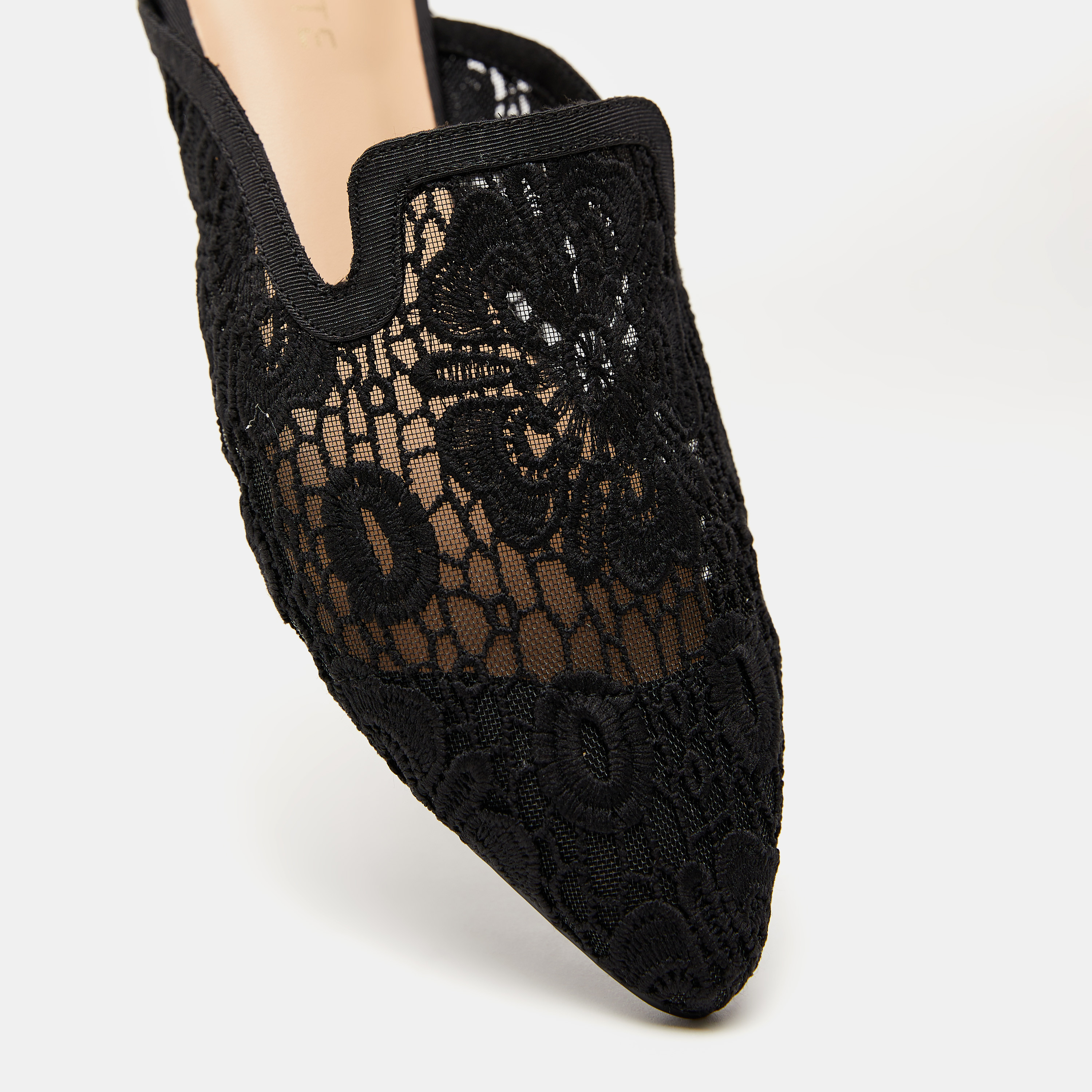 حذاء ميول سهل الارتداء برباط للنساء من سيليست-women-shoes-flats-loafers-image-4