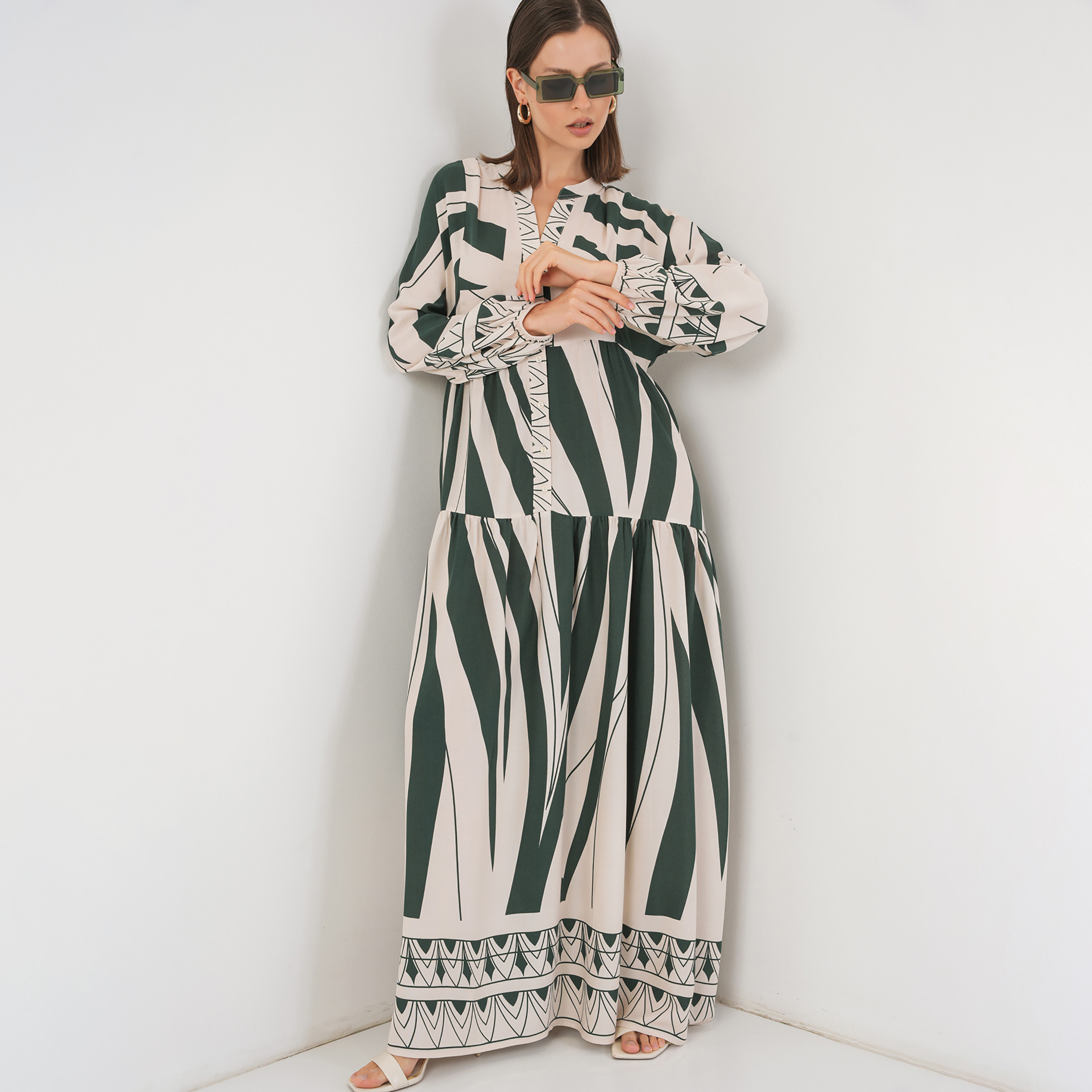 فستان ماكسي نسائي واسع بياقة ماندارين وطبعة ملونة من بيجدارت-women-clothing-dresses-image-6