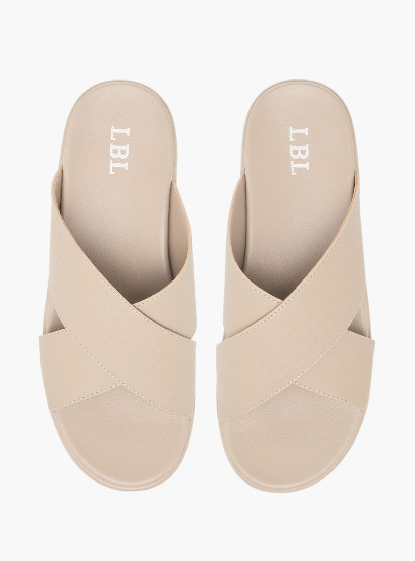 صندل مريح سهل الارتداء بارز الملمس بحزام متقاطع من إل بي إل من شو إكسبرس-men-shoes-sandals-image-1