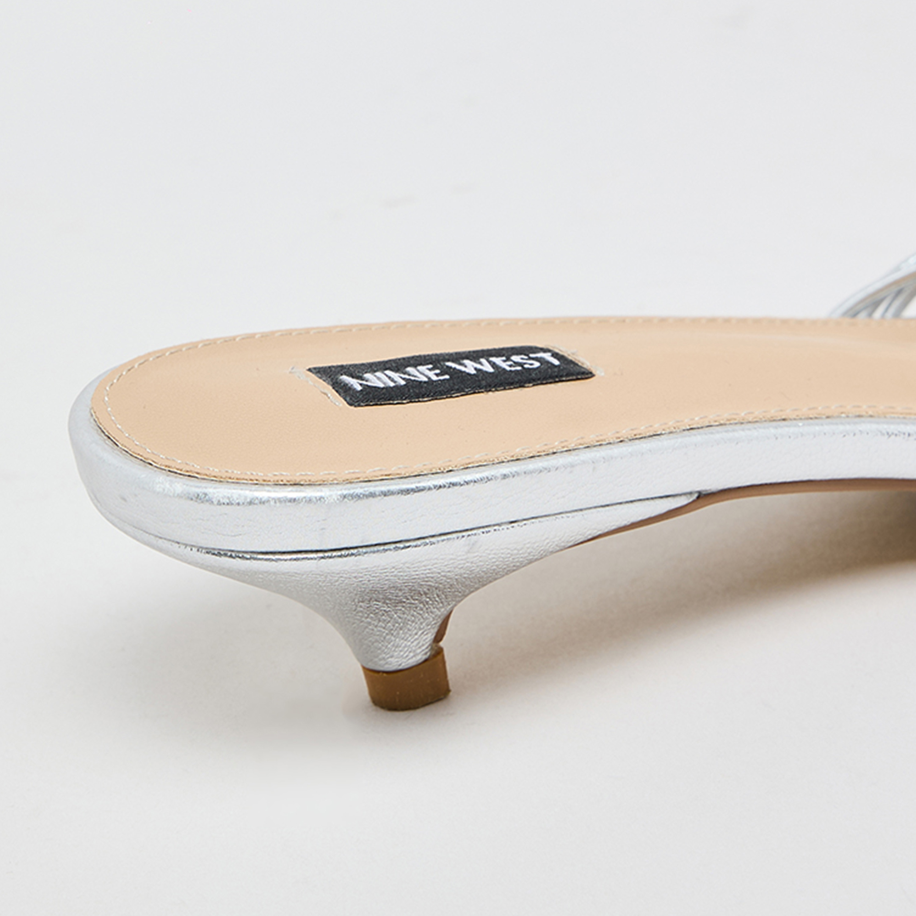ناين ويست - صندل نسائي سهل الارتداء كعب منخفض | 259-67-03-women-shoes-sandals-heeled-image-9