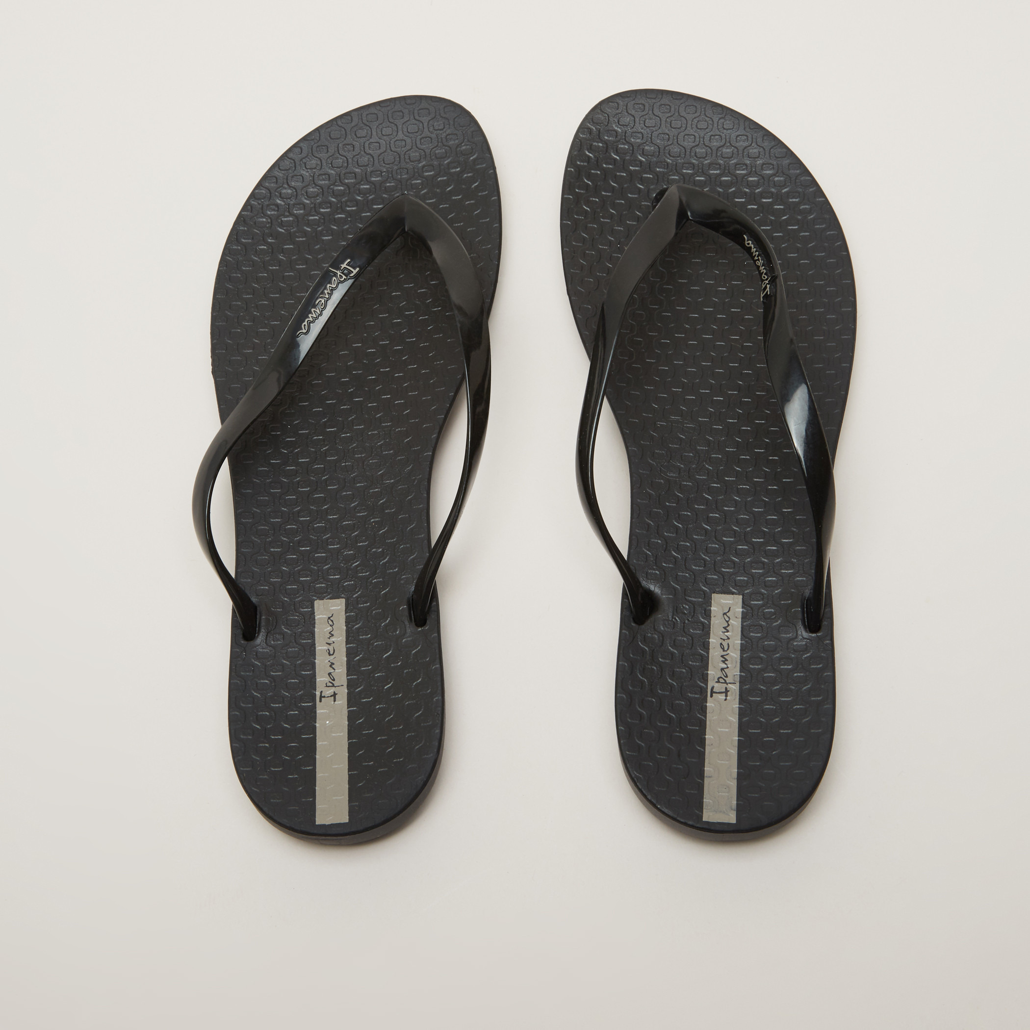 Ipanema deals flip flops