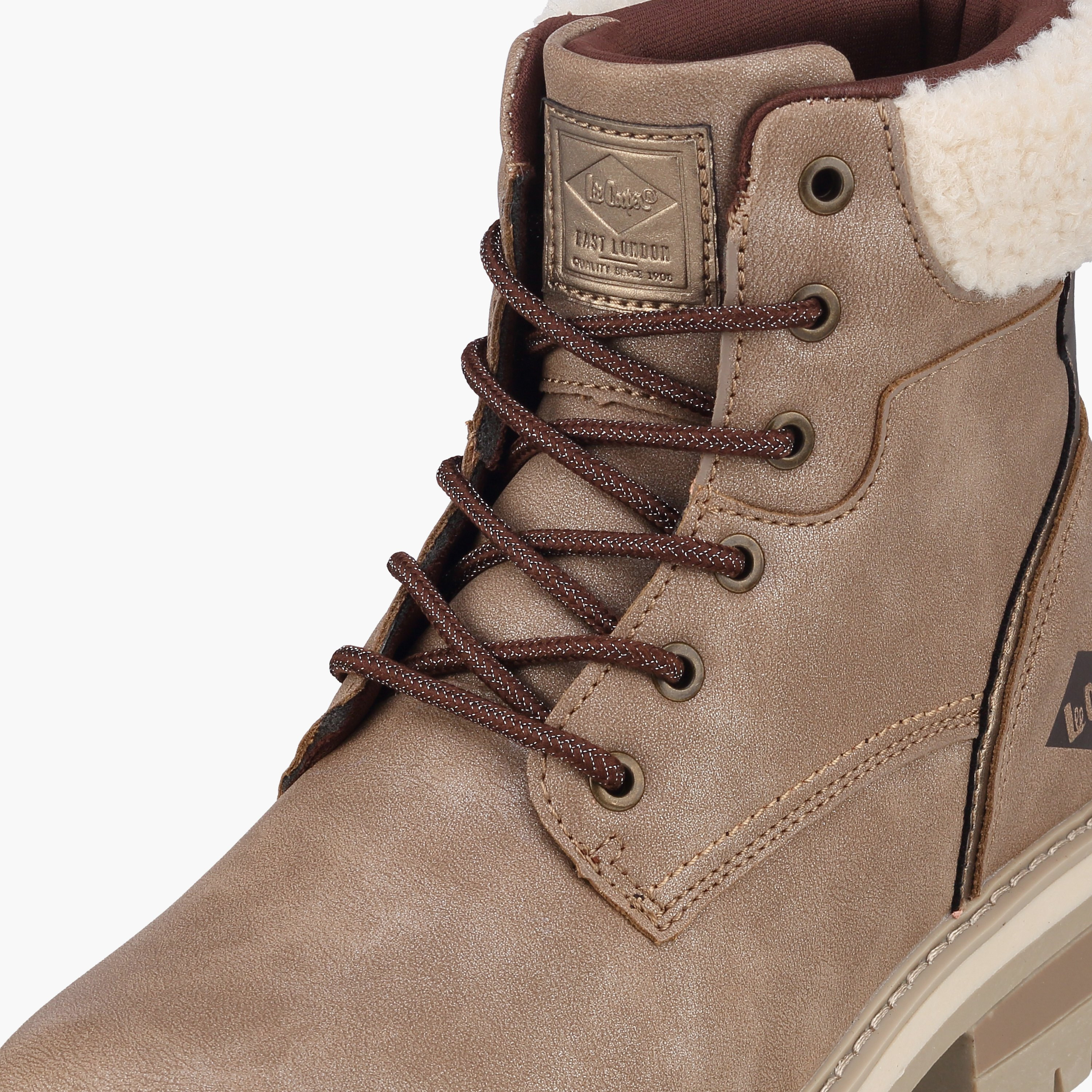 بوت بكاحل للنساء من الجلد الصناعي مع فرو صناعي ورباط إغلاق من لي كوبر-women-shoes-boots-image-4