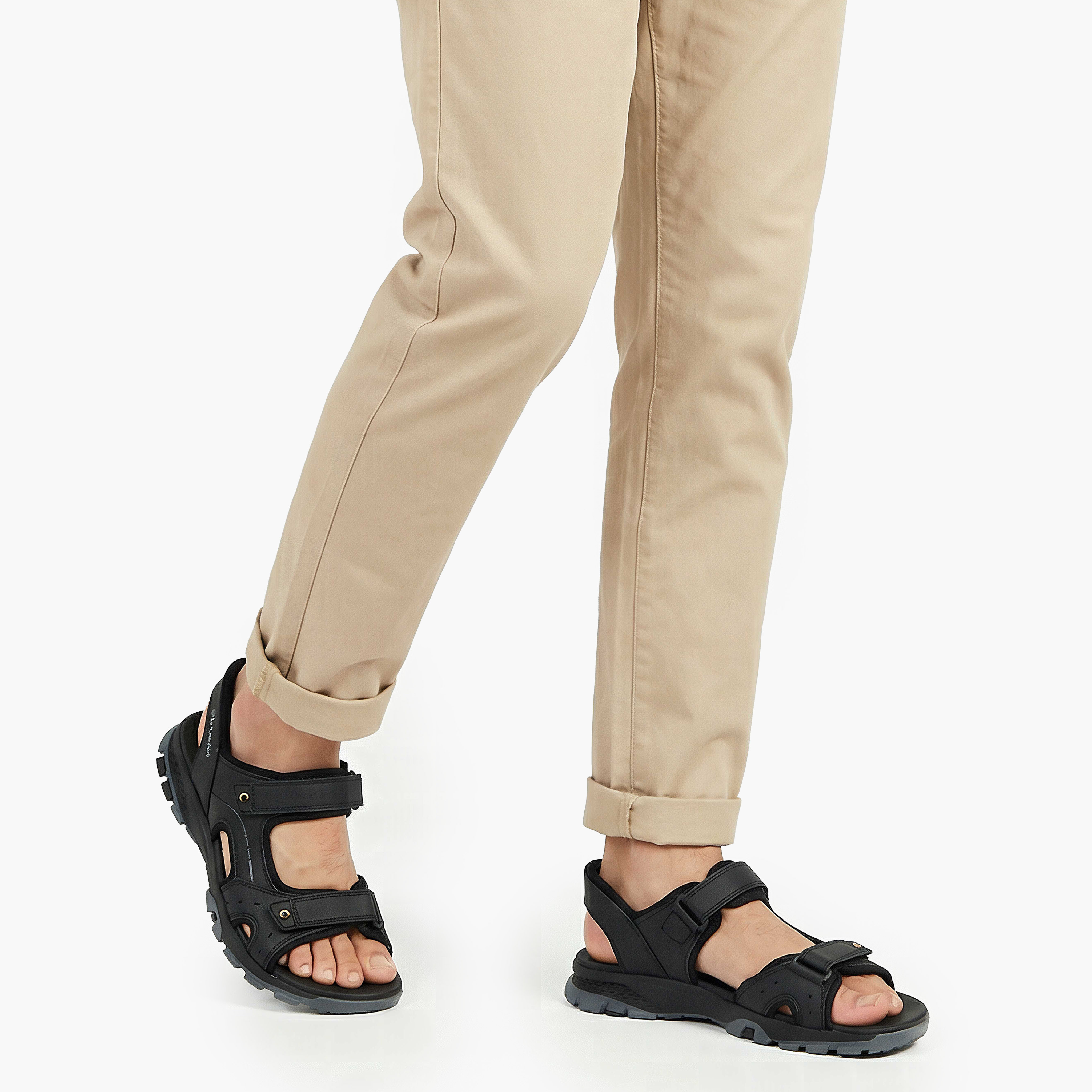 صندل مريح بشريط إغلاق لاصق للرجال من لو كونفورت-men-shoes-sandals-image-2