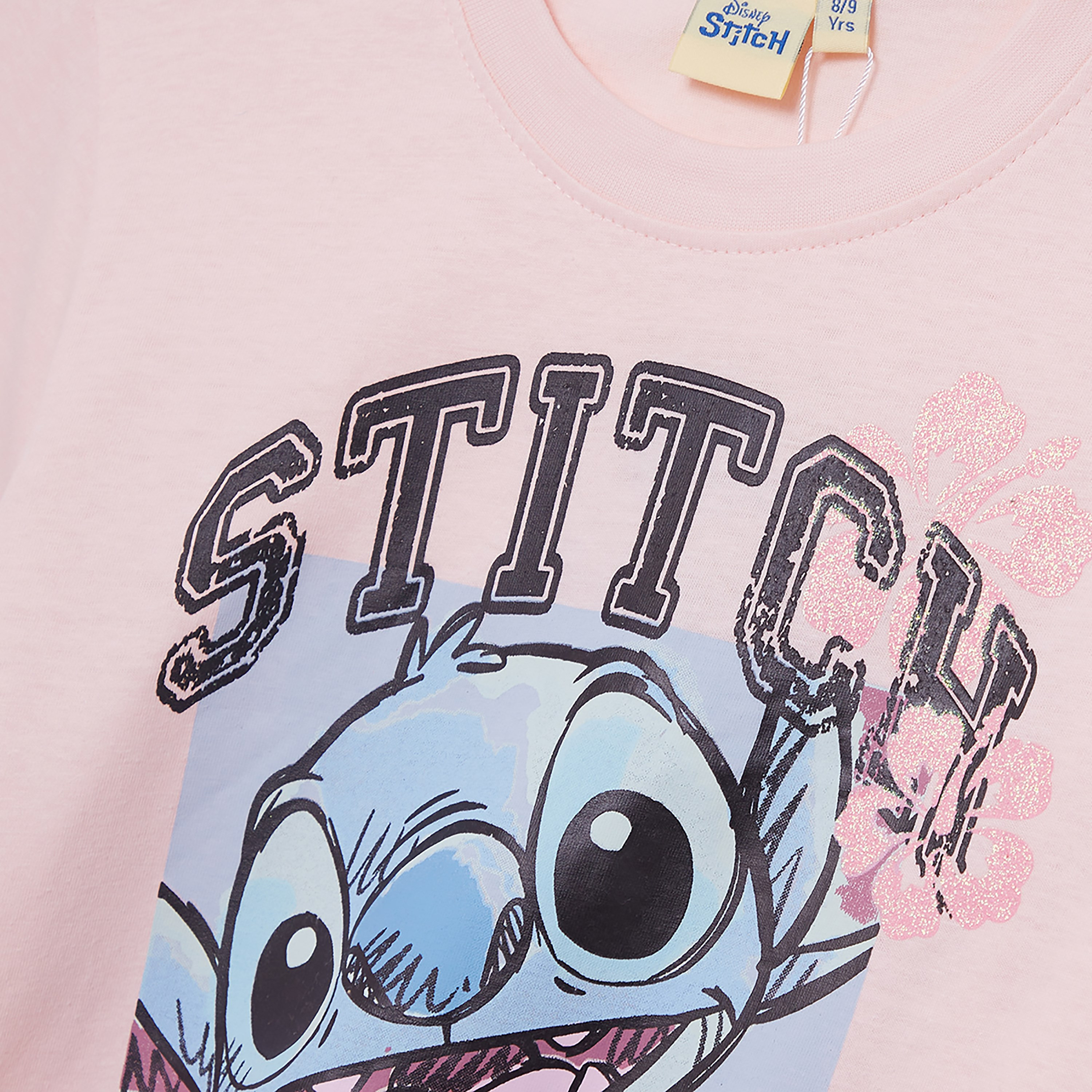 تي شيرت بأكمام قصيرة ورقبة دائرية بطبعة ليلو وستيتش-girls-clothing-tshirts-image-5