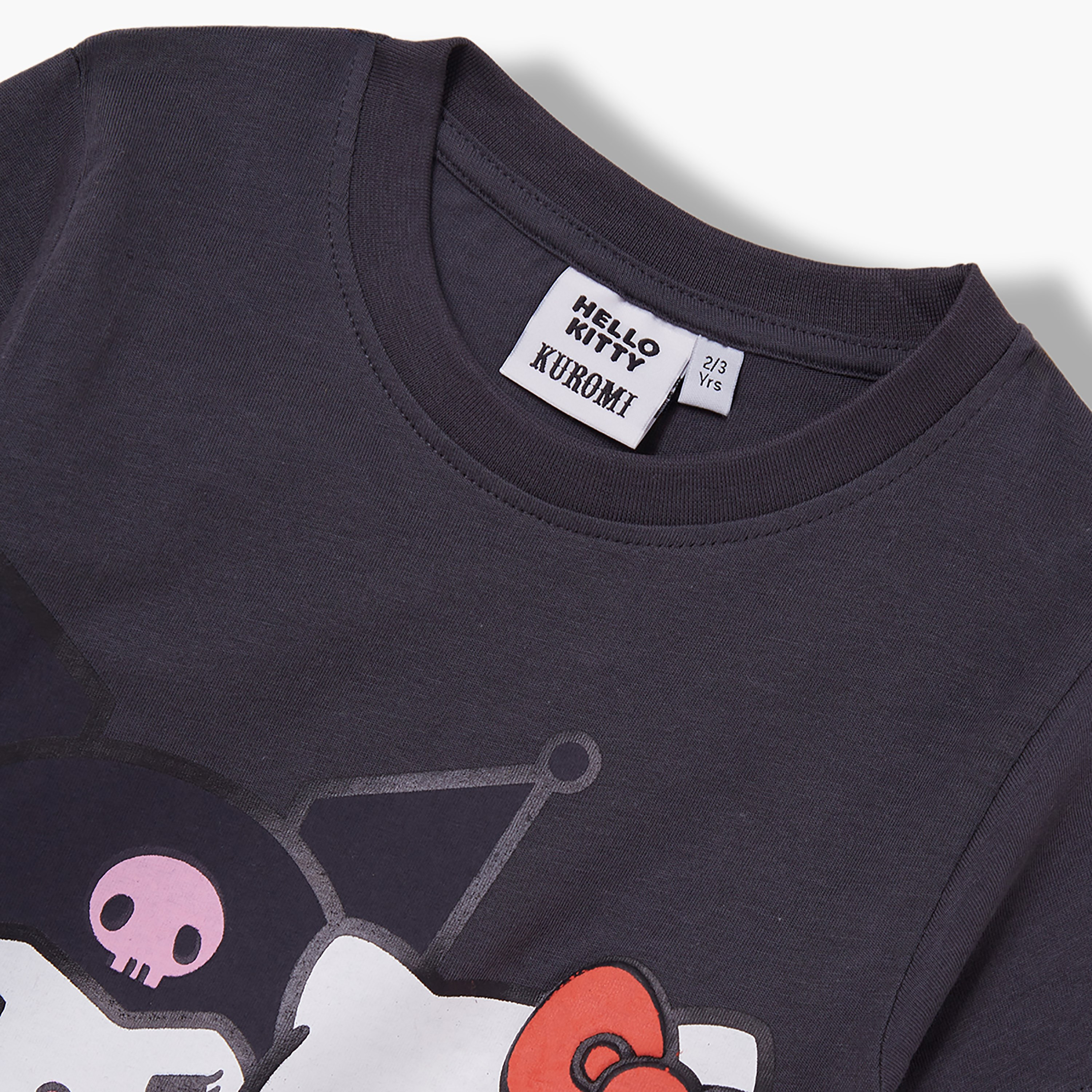 تي شيرت بأكمام قصيرة ورقبة دائرية بطبعة هالو كيتي وكورومي-girls-clothing-tshirts-image-5