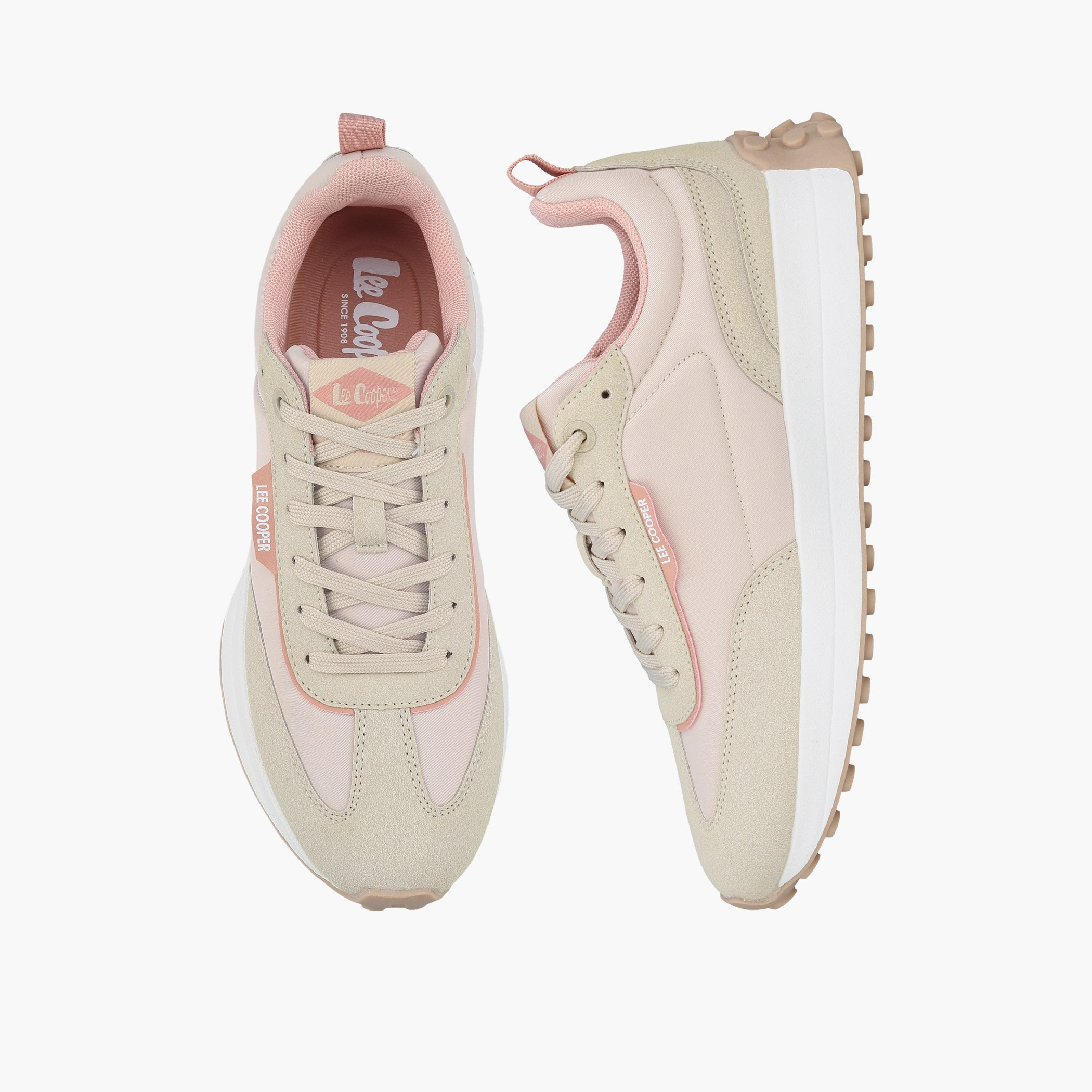 حذاء سنيكرز نسائي برباط عصري ومريح من لي كوبر-women-shoes-sneakers-image-1