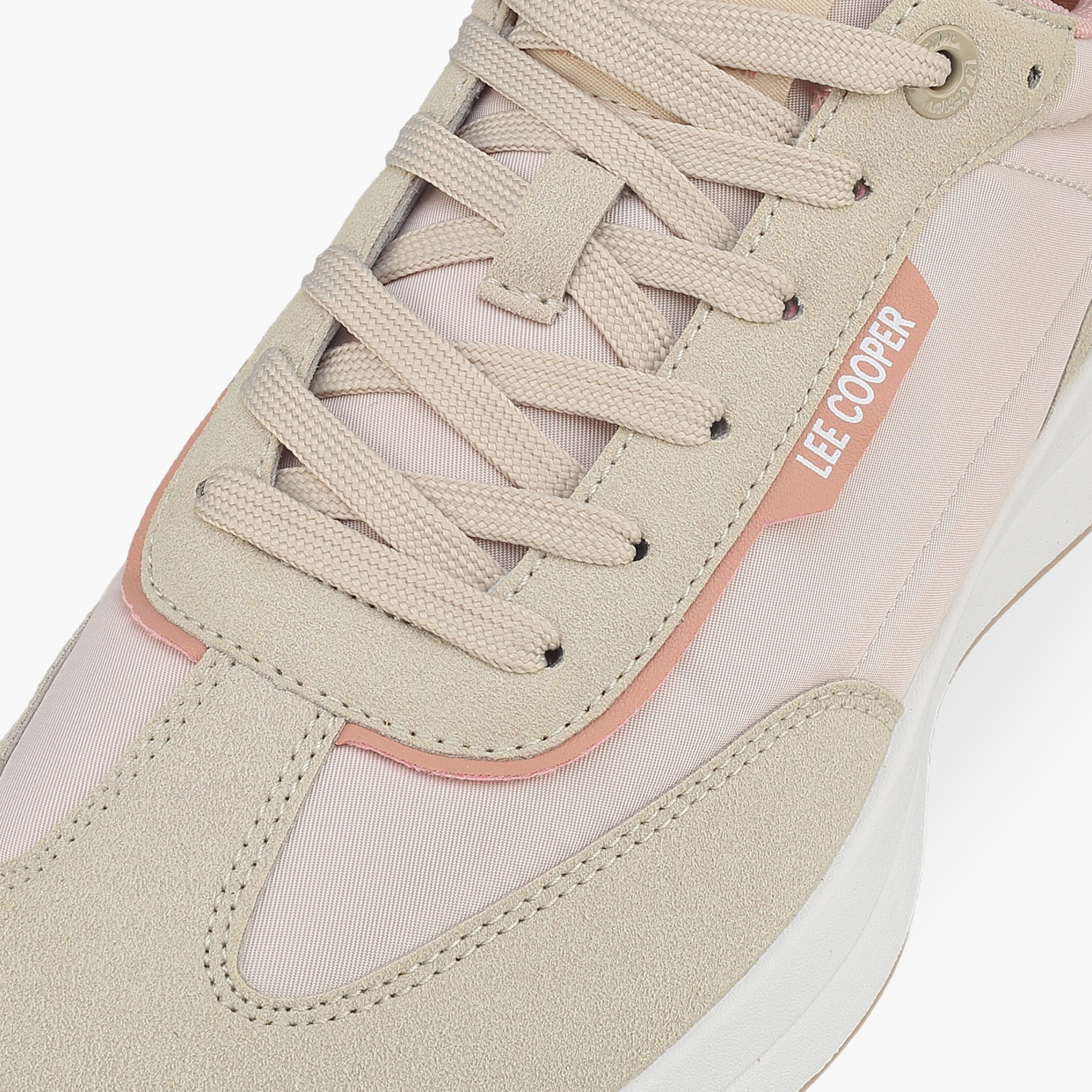 حذاء سنيكرز نسائي برباط عصري ومريح من لي كوبر-women-shoes-sneakers-image-4