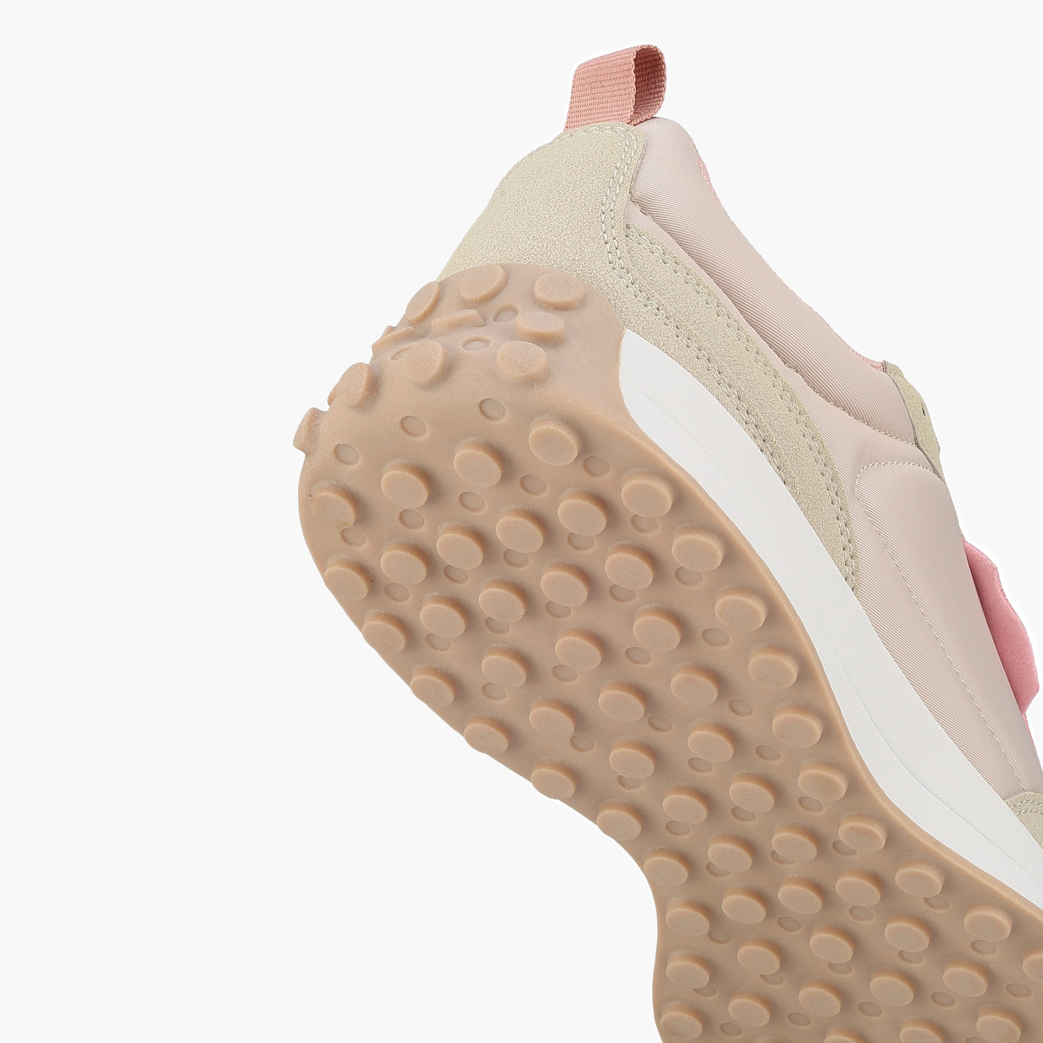 حذاء سنيكرز نسائي برباط عصري ومريح من لي كوبر-women-shoes-sneakers-image-5