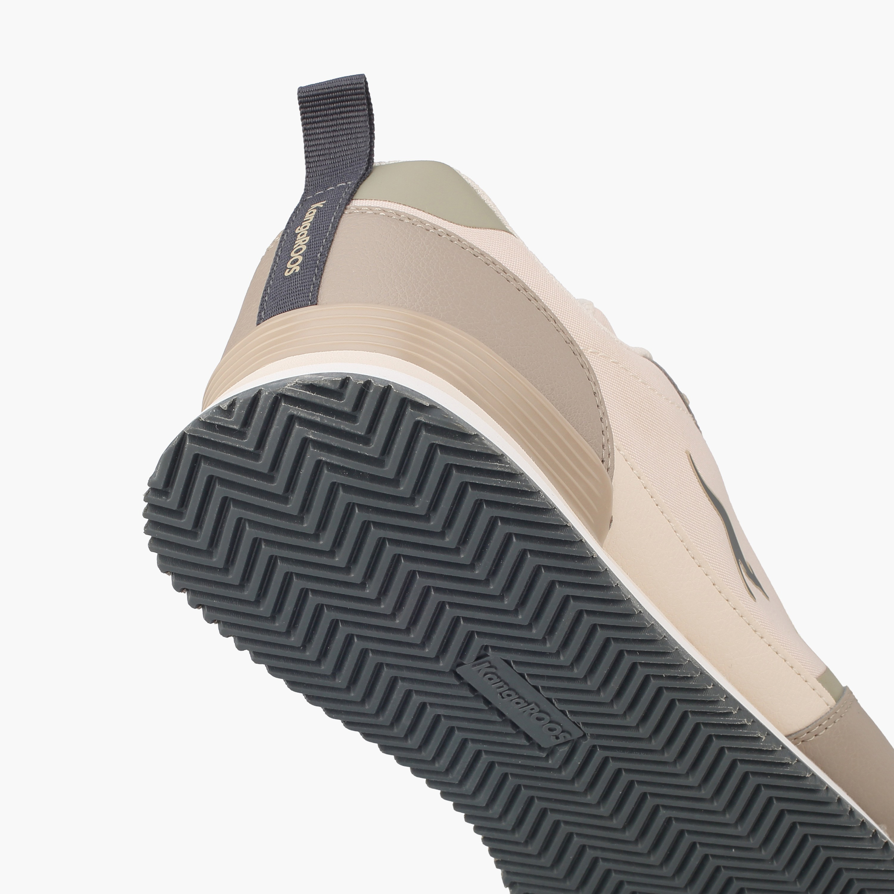 حذاء رياضي رباط للرجال من كانغاروز-men-shoes-sneakers-image-5