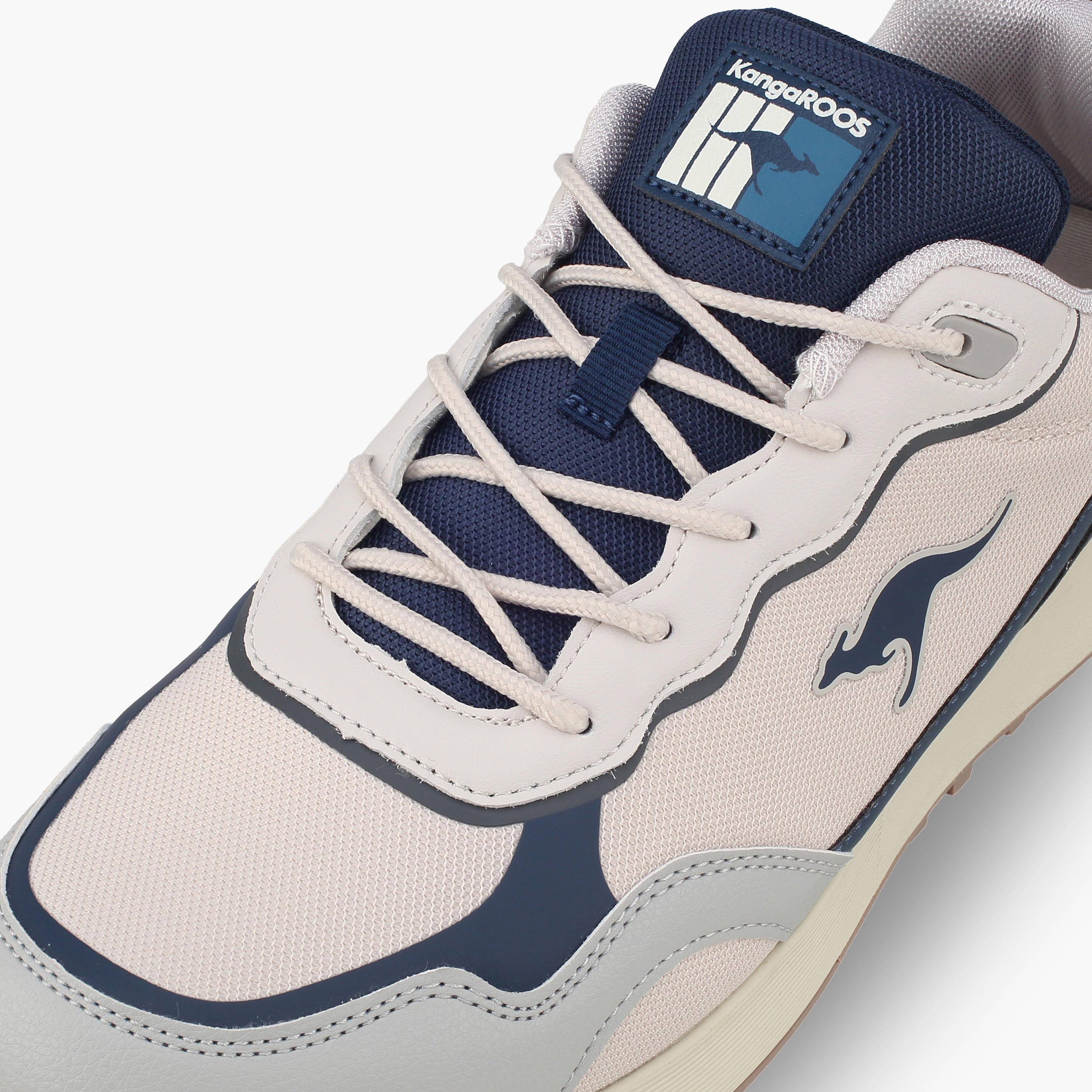 حذاء رياضي برباط للرجال من كانجارووز-men-shoes-sneakers-image-4