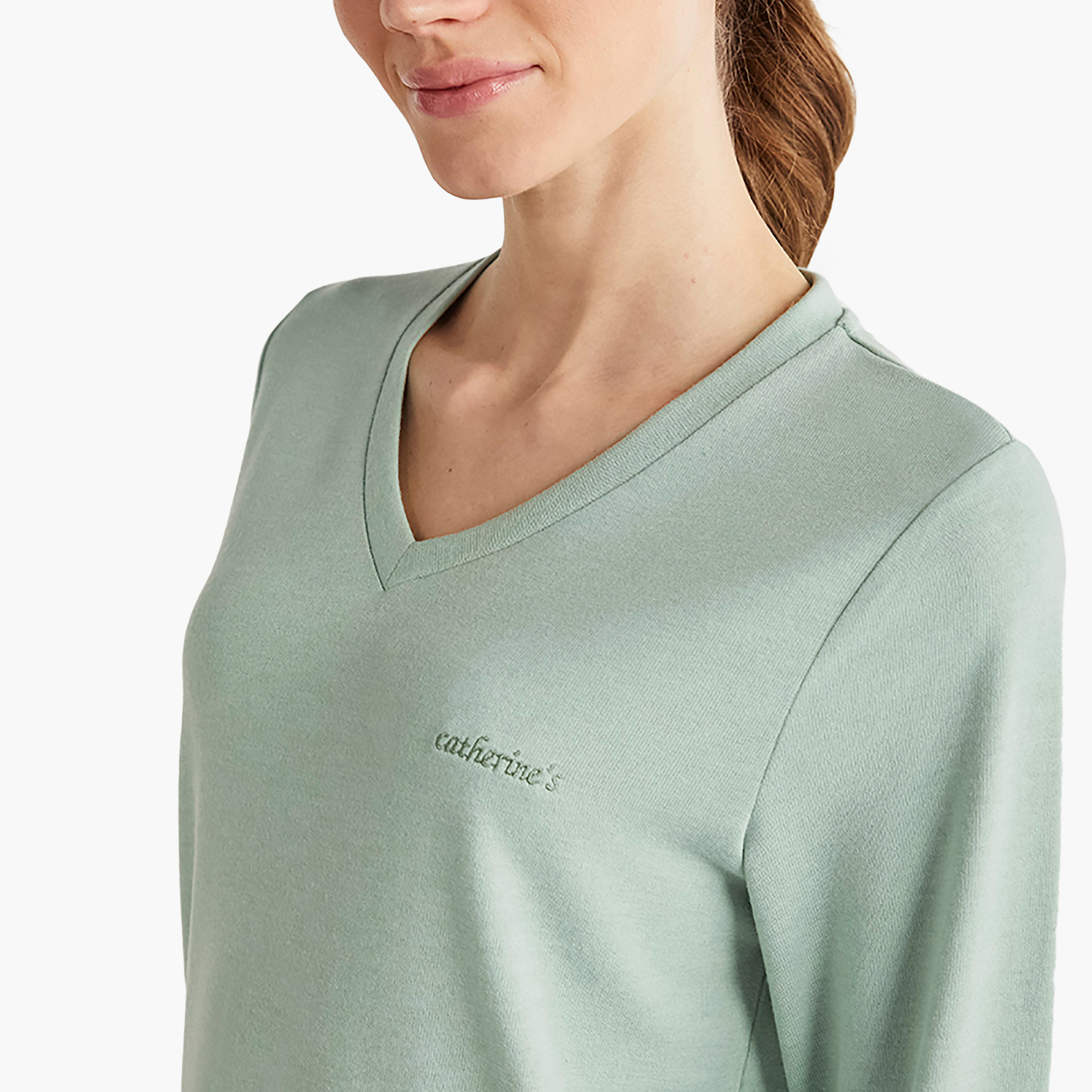 طقم بيجامة مع تي شيرت بفتحة رقبة V وقميص بيجامة نسائي من كاثرينز-women-clothing-nightwear-pyjamas-longsets-image-2
