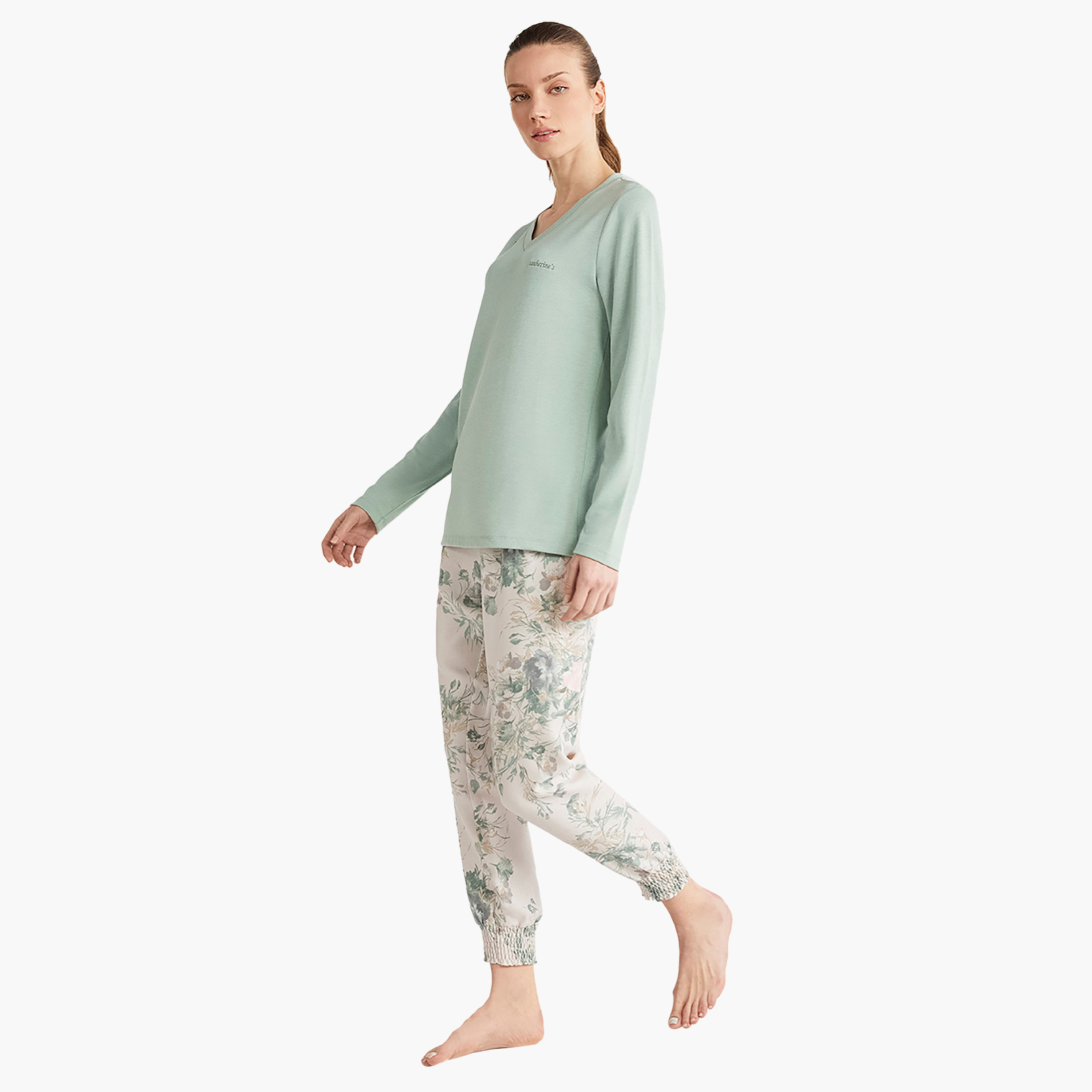 طقم بيجامة مع تي شيرت بفتحة رقبة V وقميص بيجامة نسائي من كاثرينز-women-clothing-nightwear-pyjamas-longsets-image-5