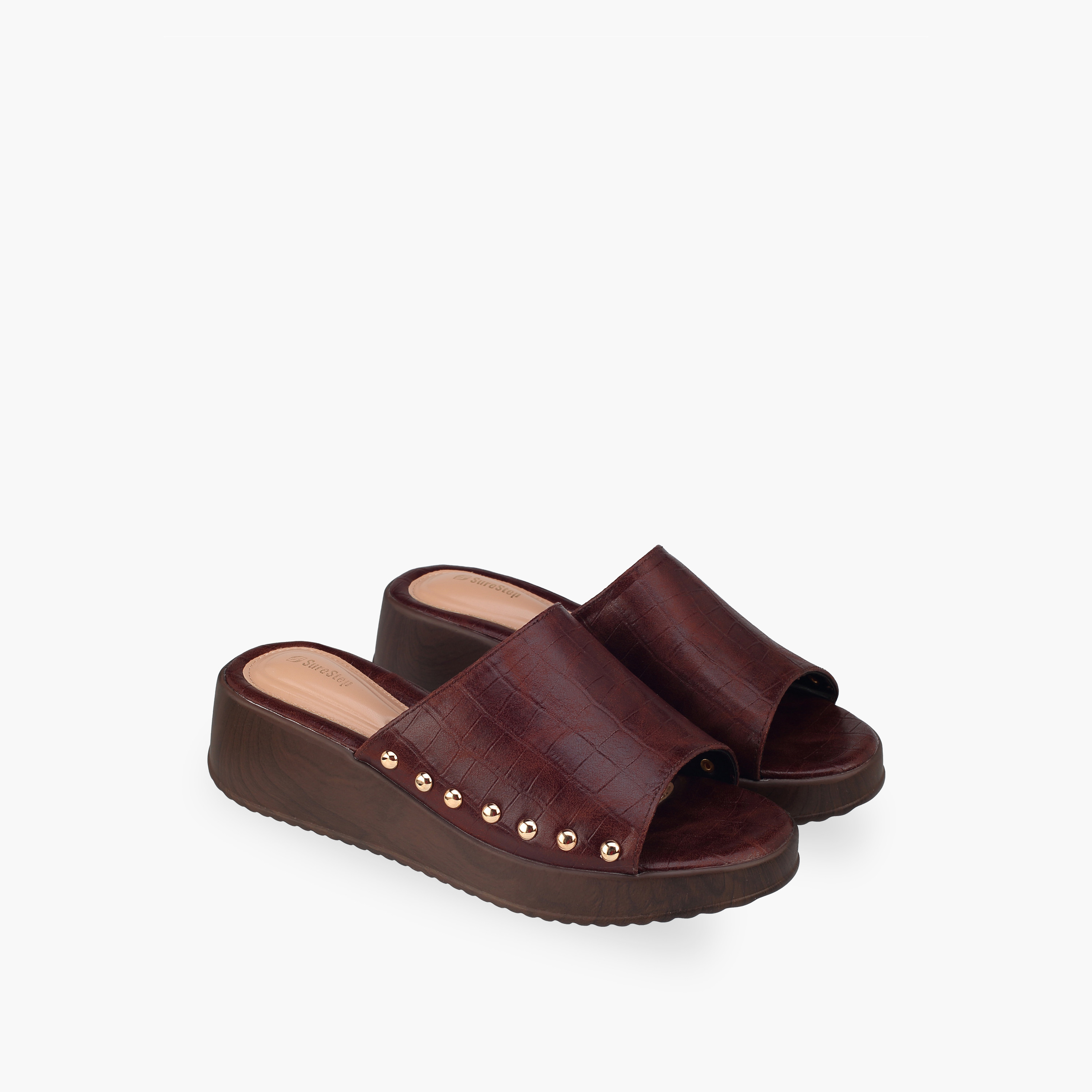 صندل خفيف الوزن بكعب فلاتفورم وملمس بارز مزين بمسامير للنساء من شورستيب-women-shoes-sandals-heeled-image-1