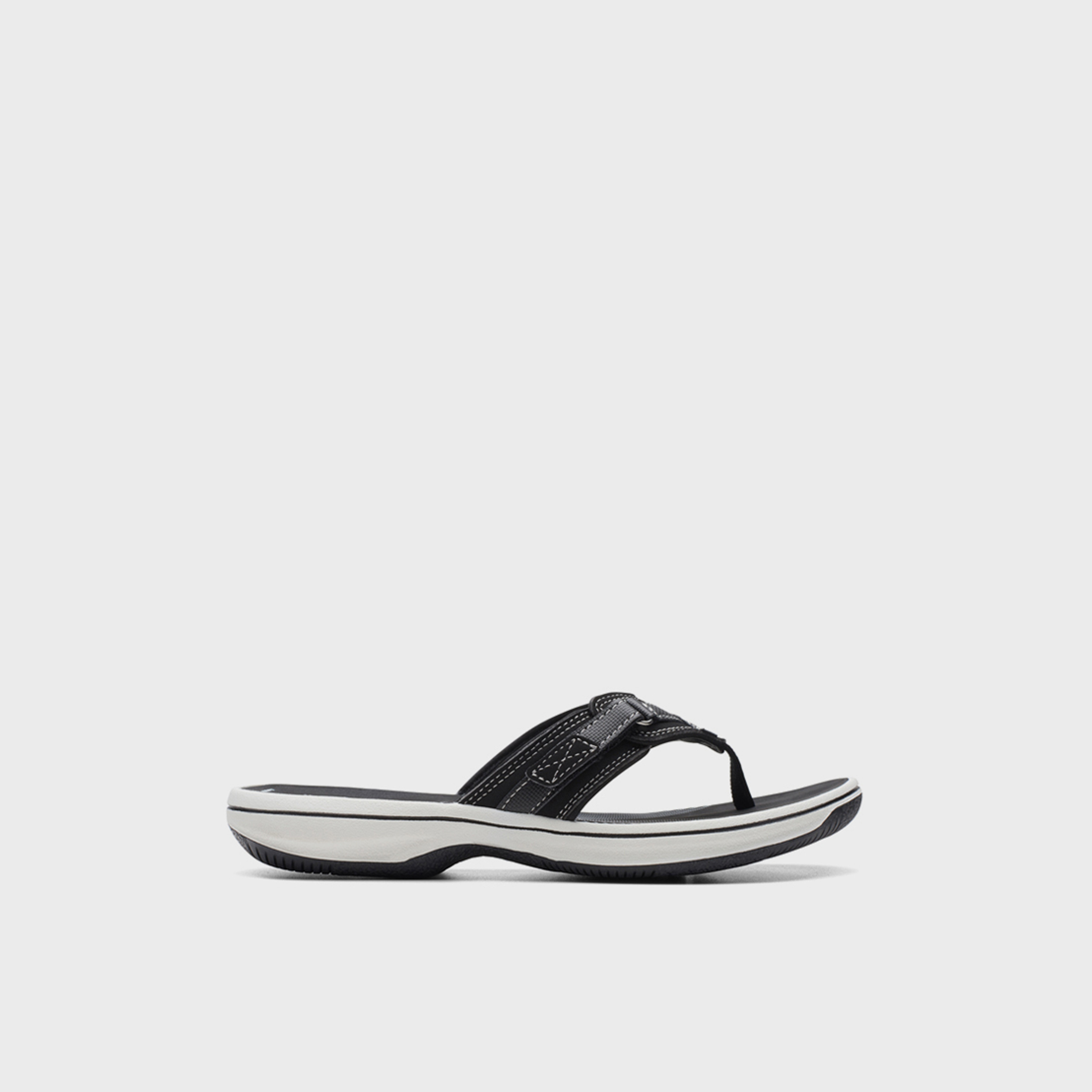 صنادل برينكلي سي سهلة الارتداء من كلاركس للنساء | 26129294-women-shoes-flipflopsandslides-image-2