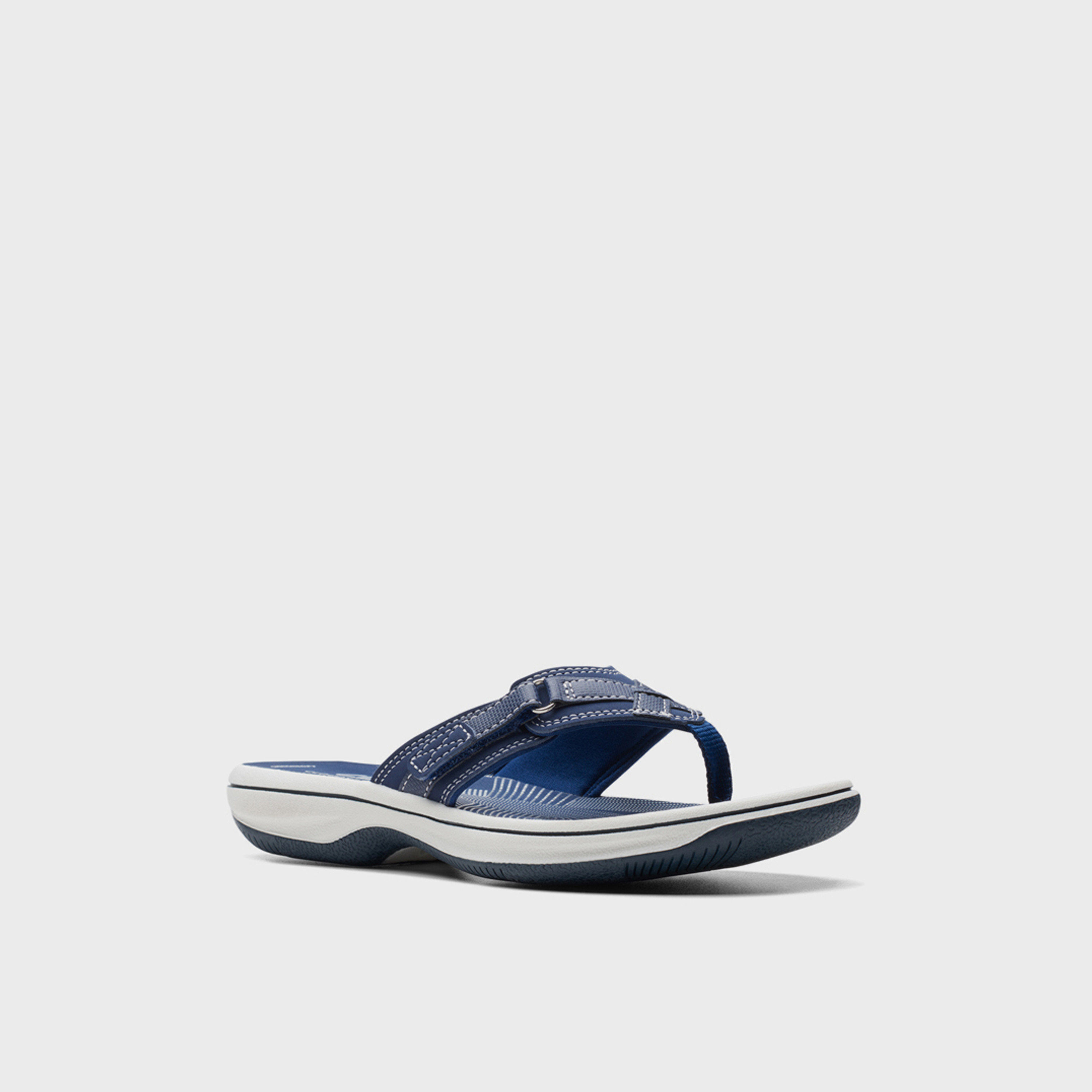 صنادل برينكلي سي سهلة الارتداء من كلاركس للنساء | 26129295-women-shoes-flipflopsandslides-image-1