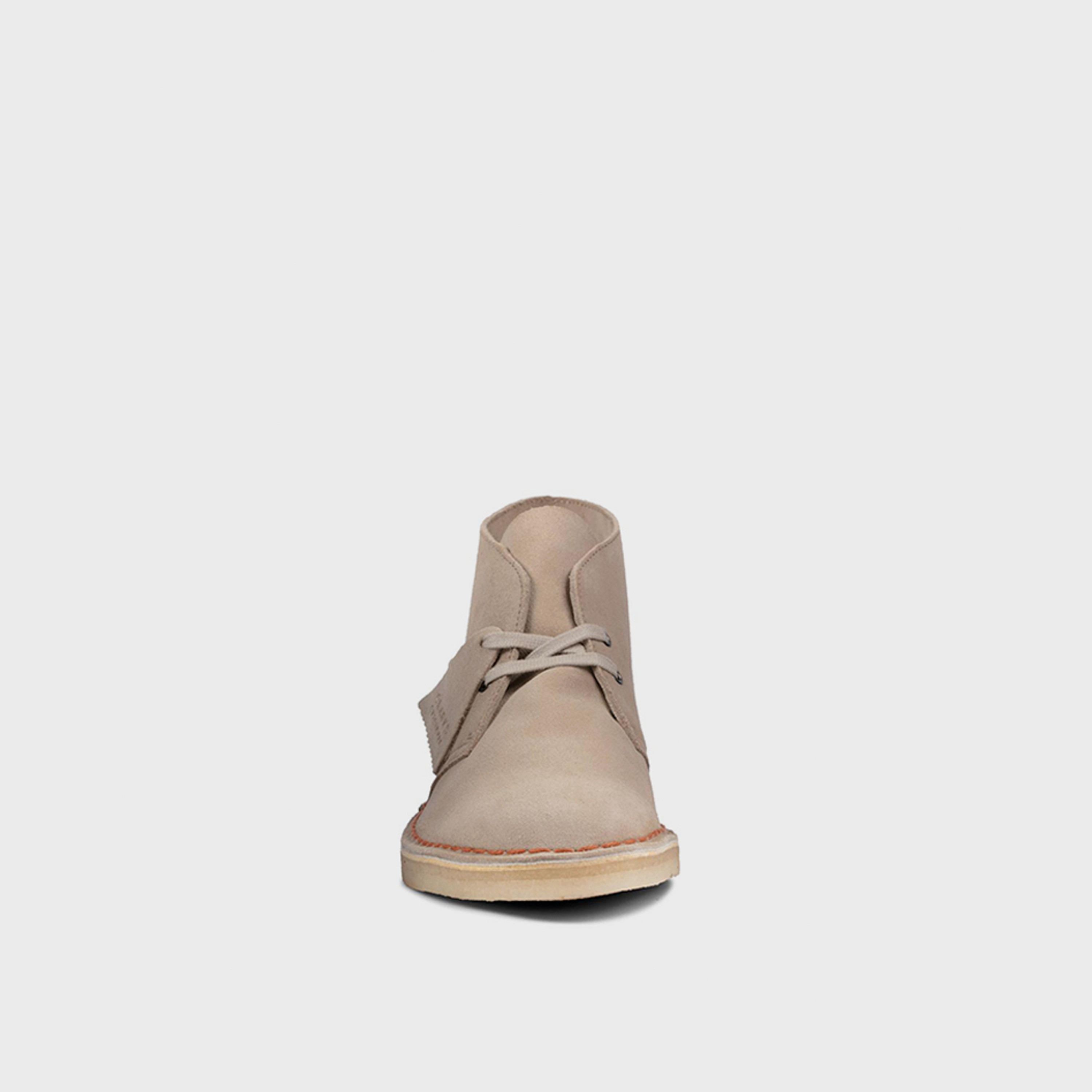 كلاركس- حذاء تشوكا برباط للرجال | 26155527-men-shoes-boots-image-3