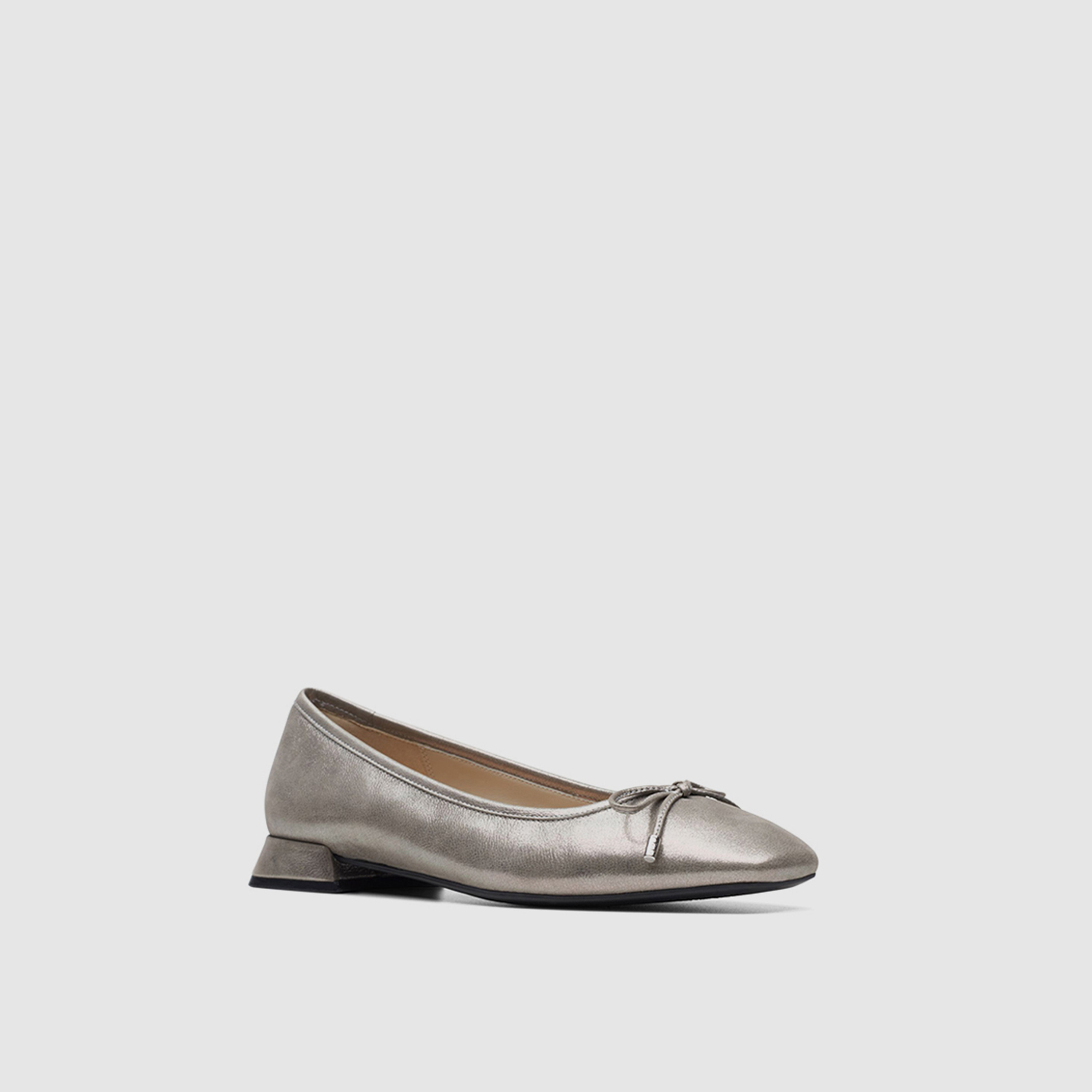 كلاركس -  حذاء بالرينا نسائي بدون رباط  يو بري 15 ستيب مسطح بمقدمة دائرية | 26174859-women-shoes-flats-ballerinas-image-1