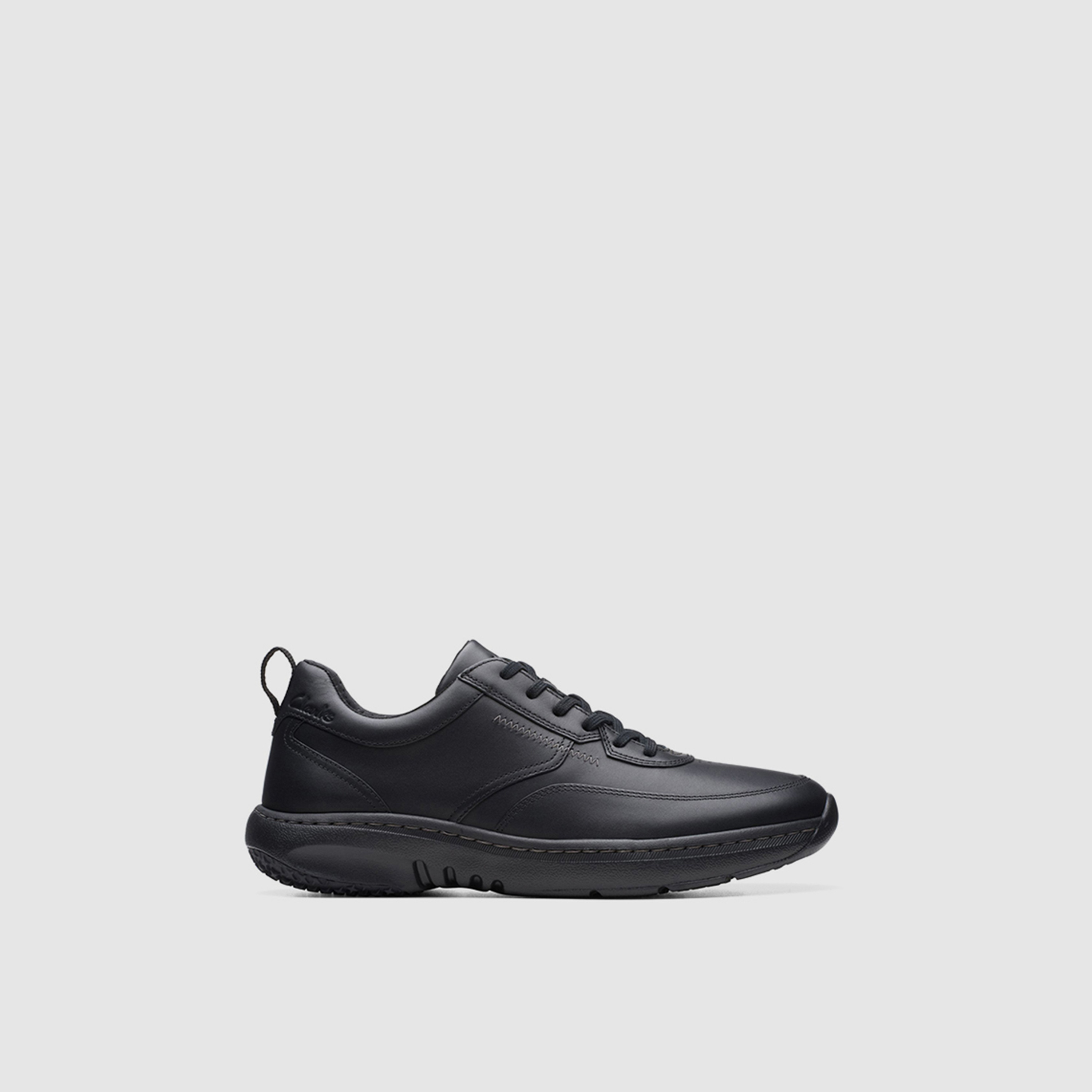 كلاركس- حذاء رياضي كاحل منخفض ورباط للرجال | 26175190-men-shoes-sneakers-image-2