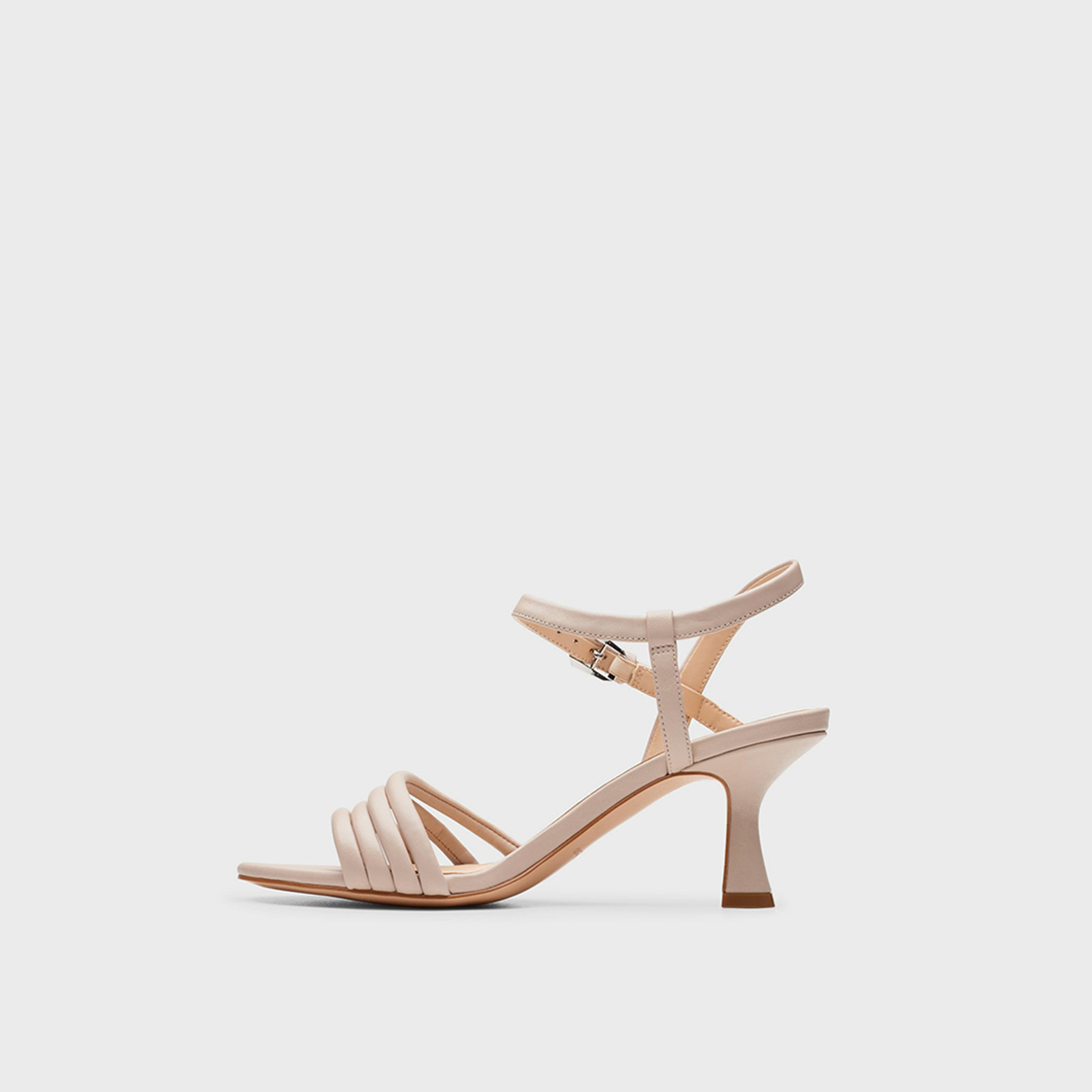 كلاركس -  حذاء نسائي بكعب كيتن مع إبزيم  أمالي ماي فليرد | 26176265-women-shoes-sandals-heeled-image-3