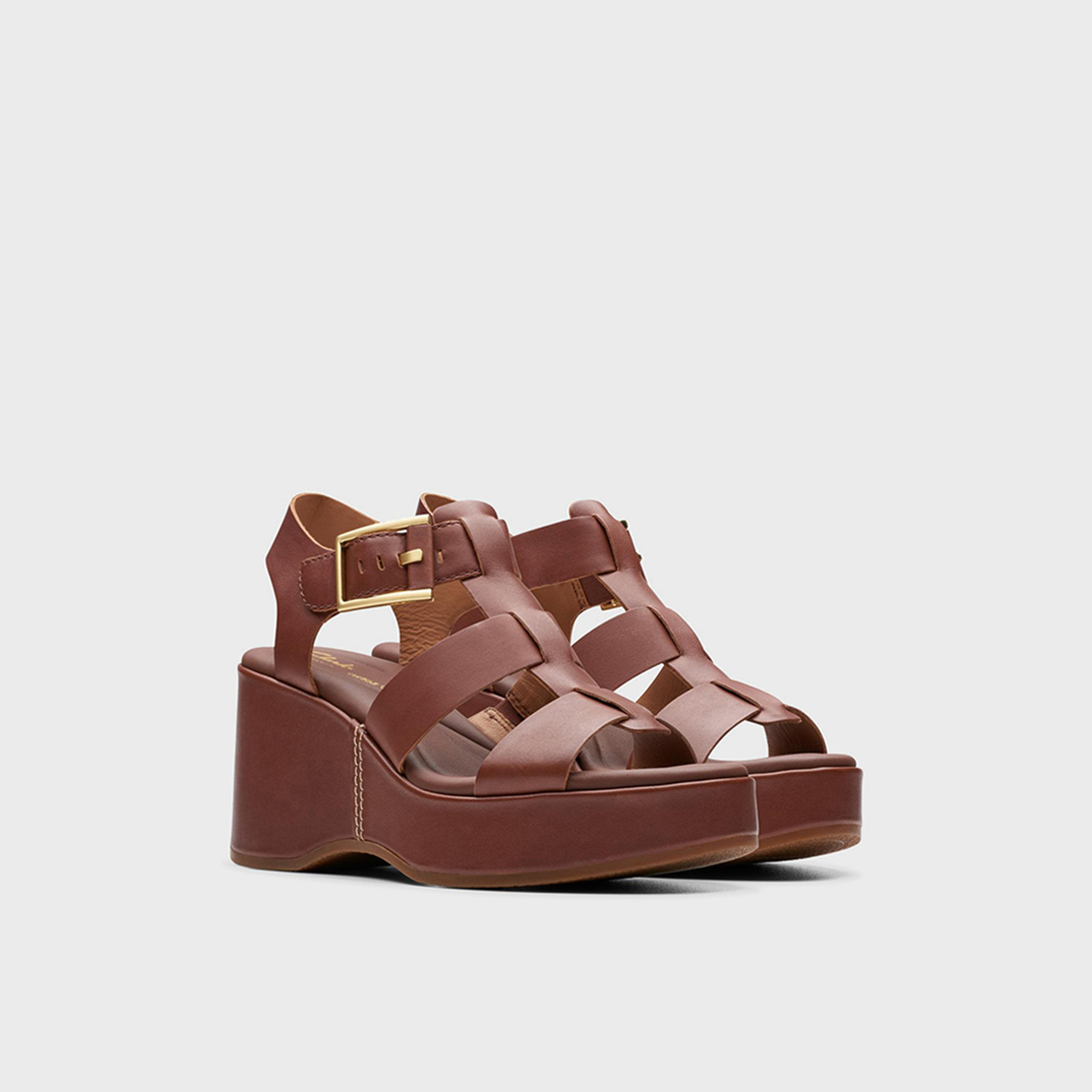 كلاركس - صندل مانون كوف للنساء بكعب إسفيني بإبزيم | 26176295-women-shoes-sandals-heeled-image-1