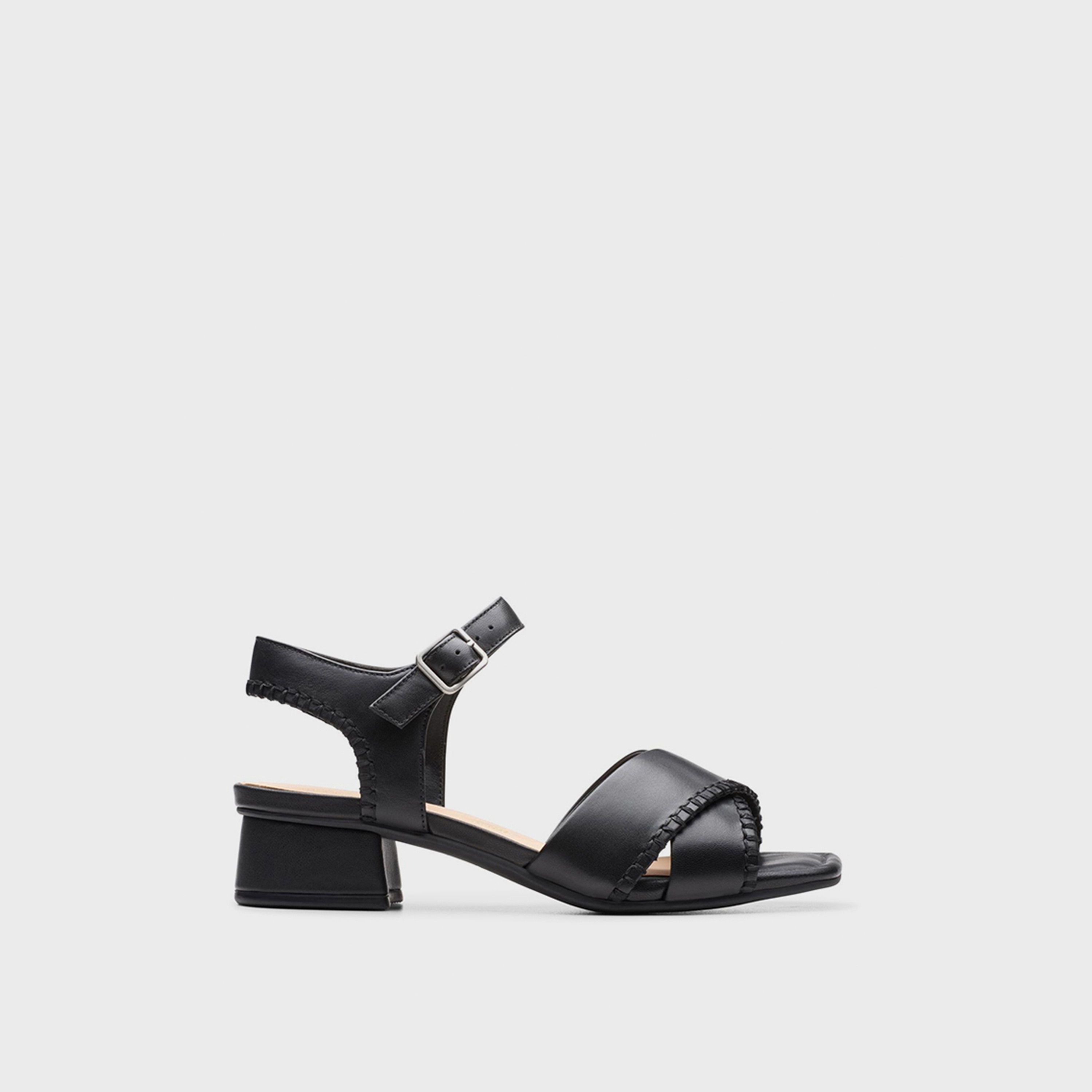 كلاركس- صندل للنساء حزام متقاطع بإبزيم  | 26176333-women-shoes-sandals-heeled-image-3