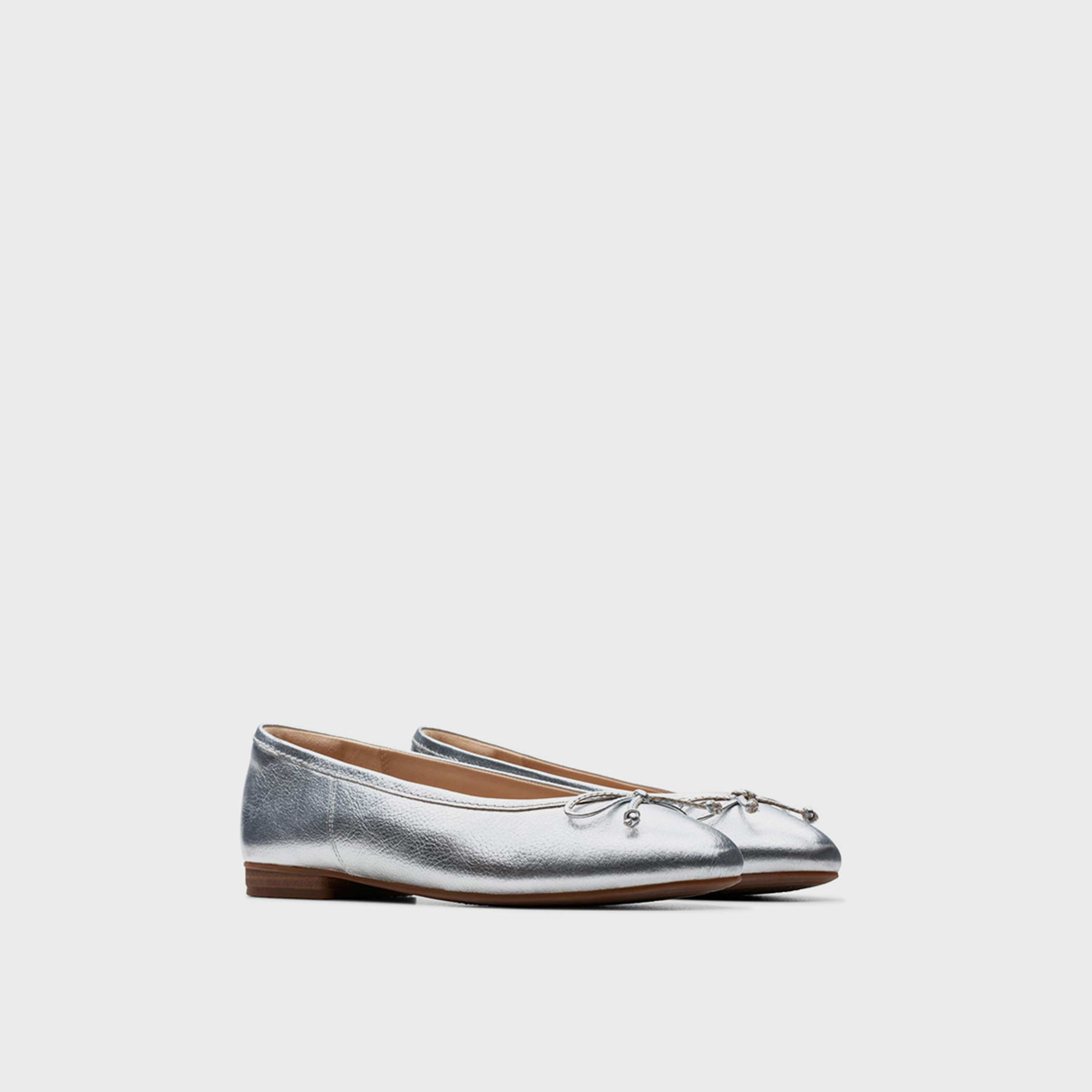 كلاركس- حذاء بلارينا مقدمة مستديرة للنساء سهل الارتداء  | 26176380-women-shoes-ballerinas-image-1
