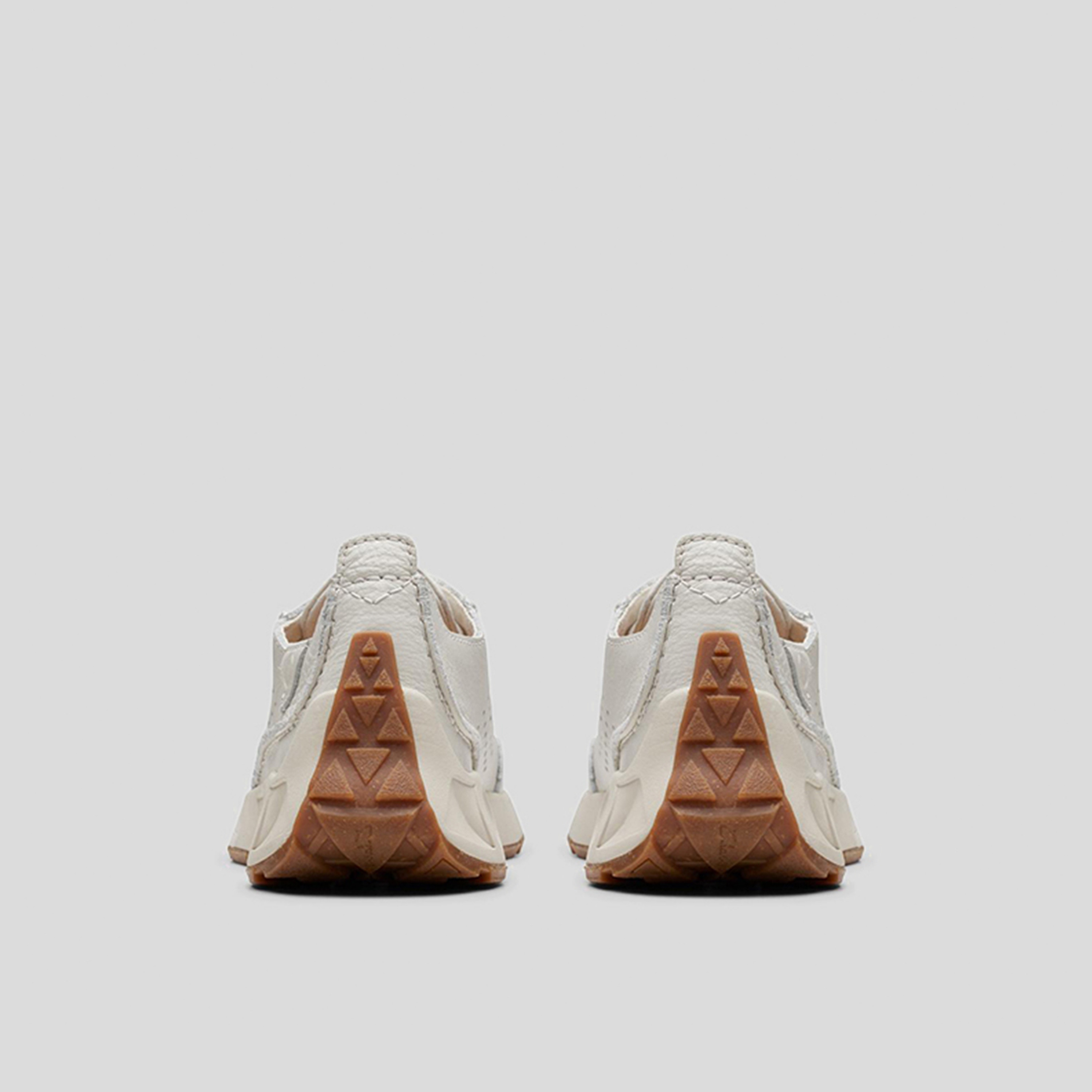 كلاركس - حذاء رياضي كرافت سبيد للنساء مسطح برباط كاحل منخفض | 26176397-women-shoes-sneakers-image-4