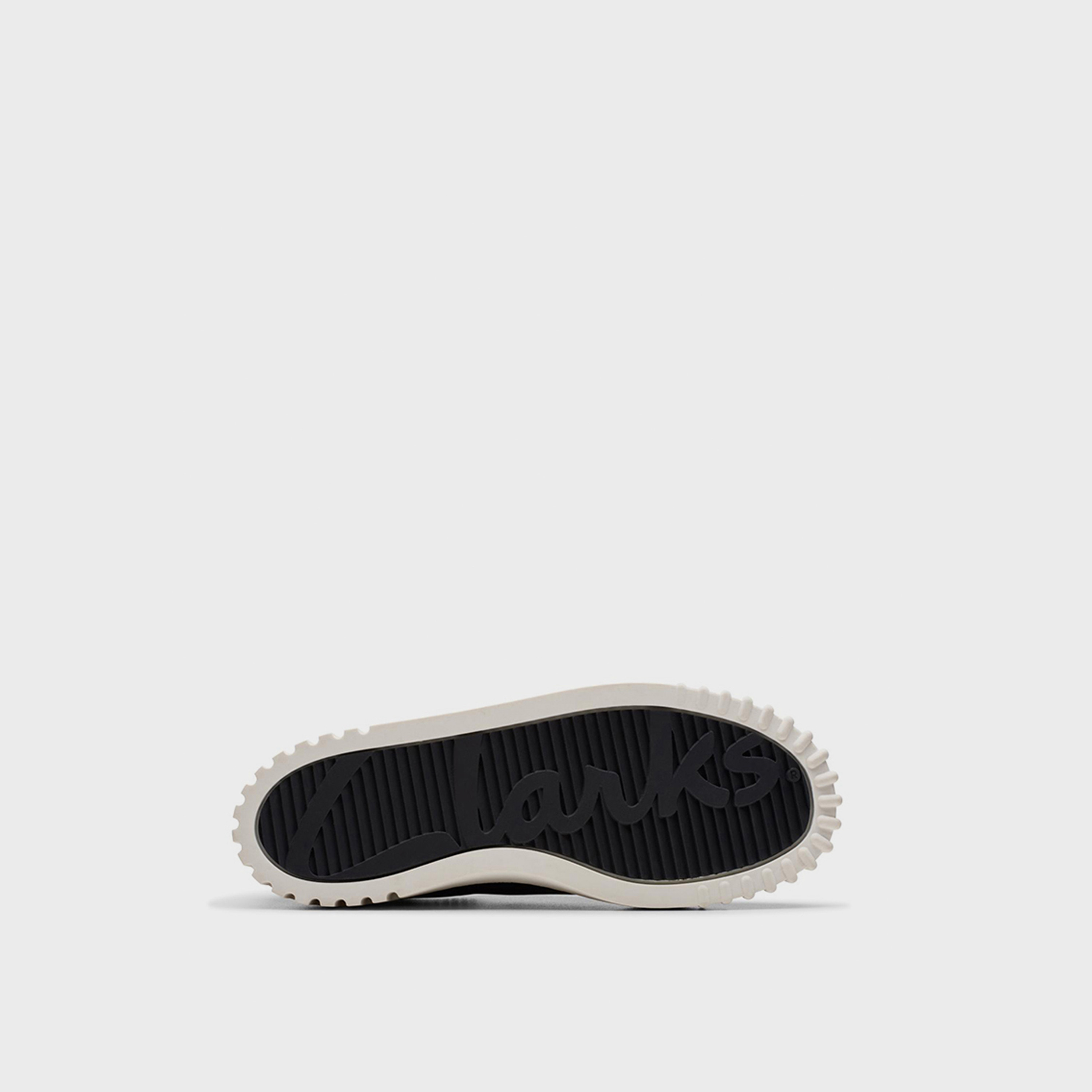 كلاركس- حذاء رياضي للنساء كاحل منخفض برباط  | 26176436-women-shoes-sneakers-image-5