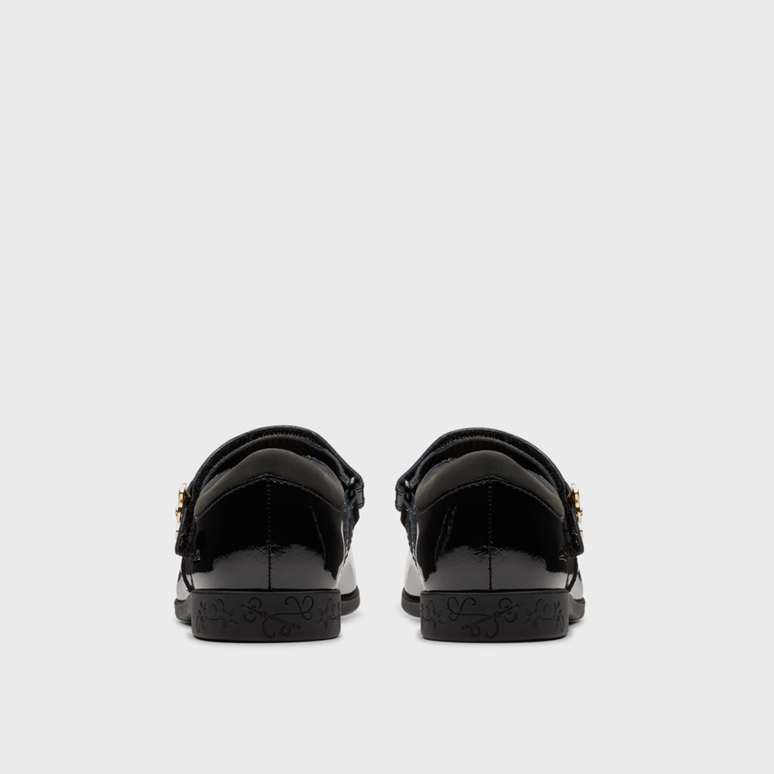 كلاركس - حذاء ماري جين للبنات بشريط لاصق | 26176490-girls-shoes-schoolshoes-image-4