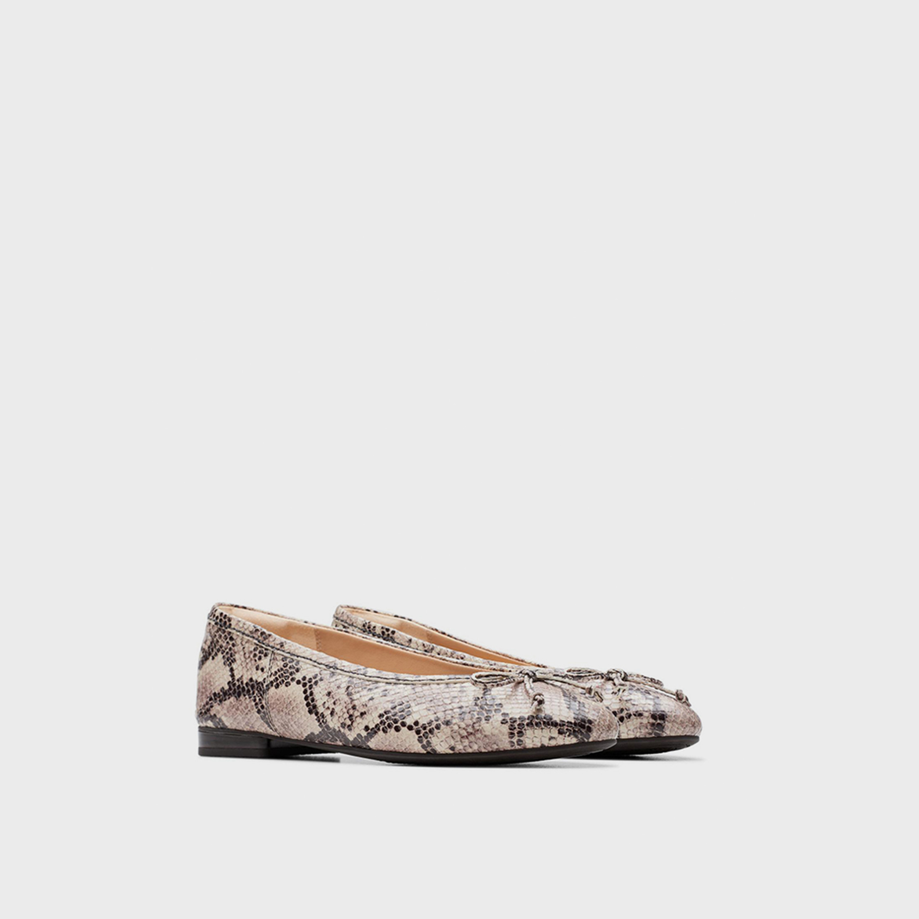 كلاركس -  حذاء بالرينا نسائي بدون رباط  فونا ليلي مسطح بمقدمة دائرية | 26176827-women-shoes-flats-ballerinas-image-1